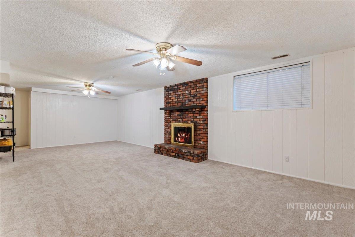 826 N Beachwood St Property Photo 27