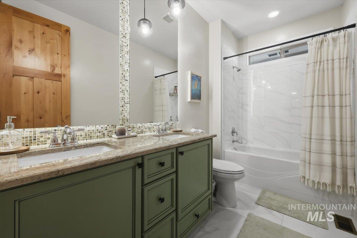 12093 W Pinewood River Lane Property Photo 37