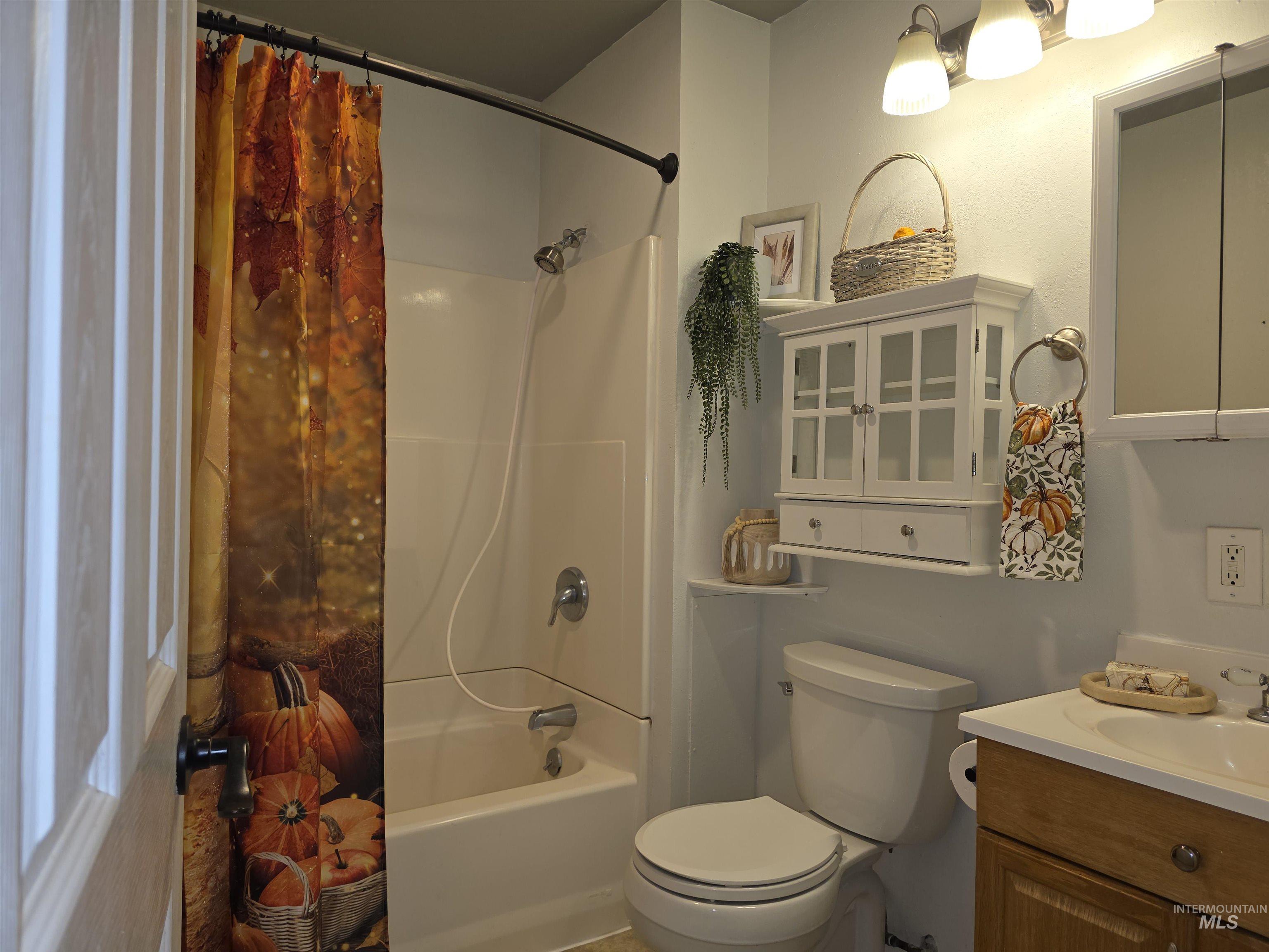 1375 Poplar Property Photo 16