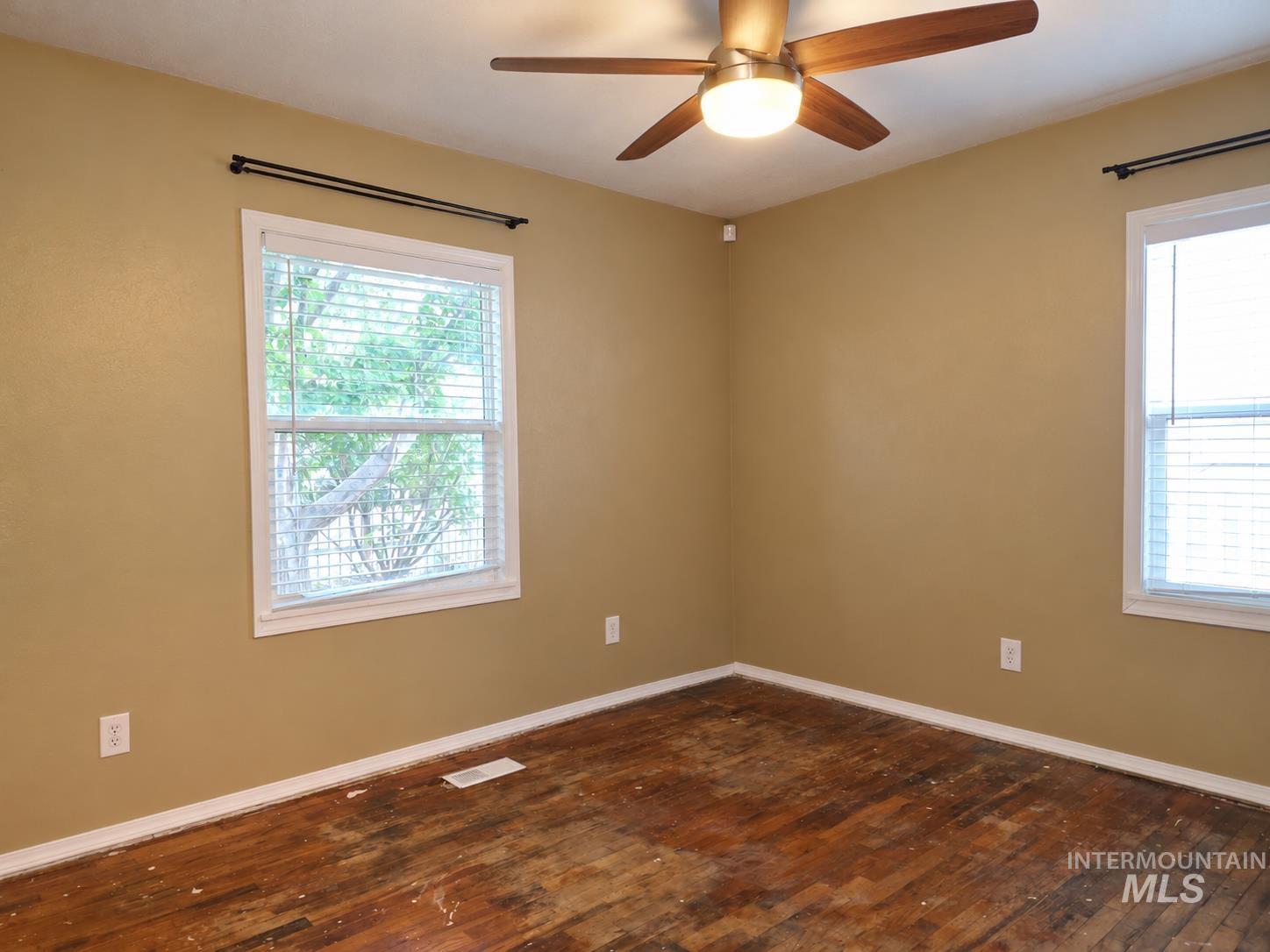 1375 Poplar Property Photo 21