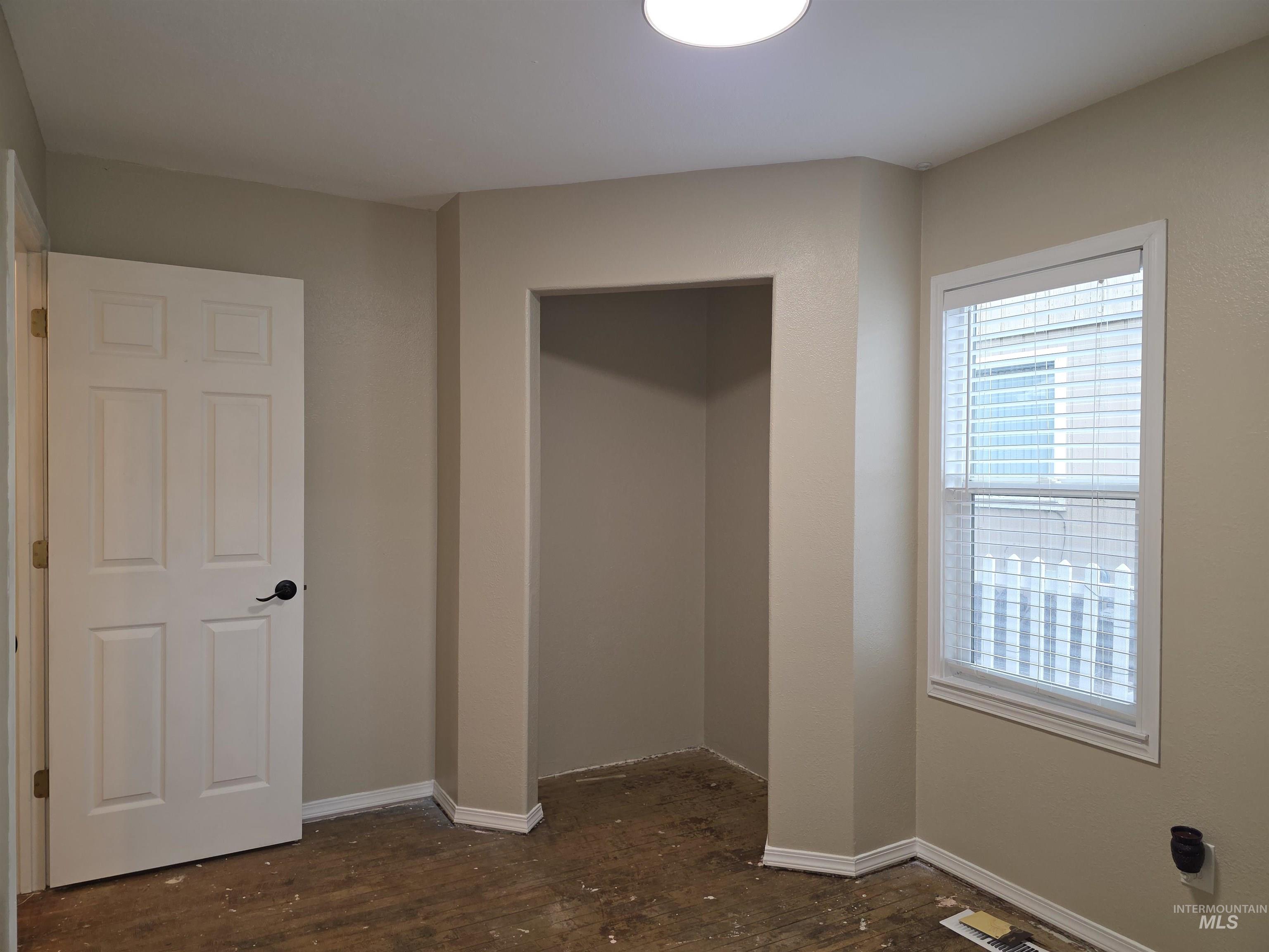 1375 Poplar Property Photo 25