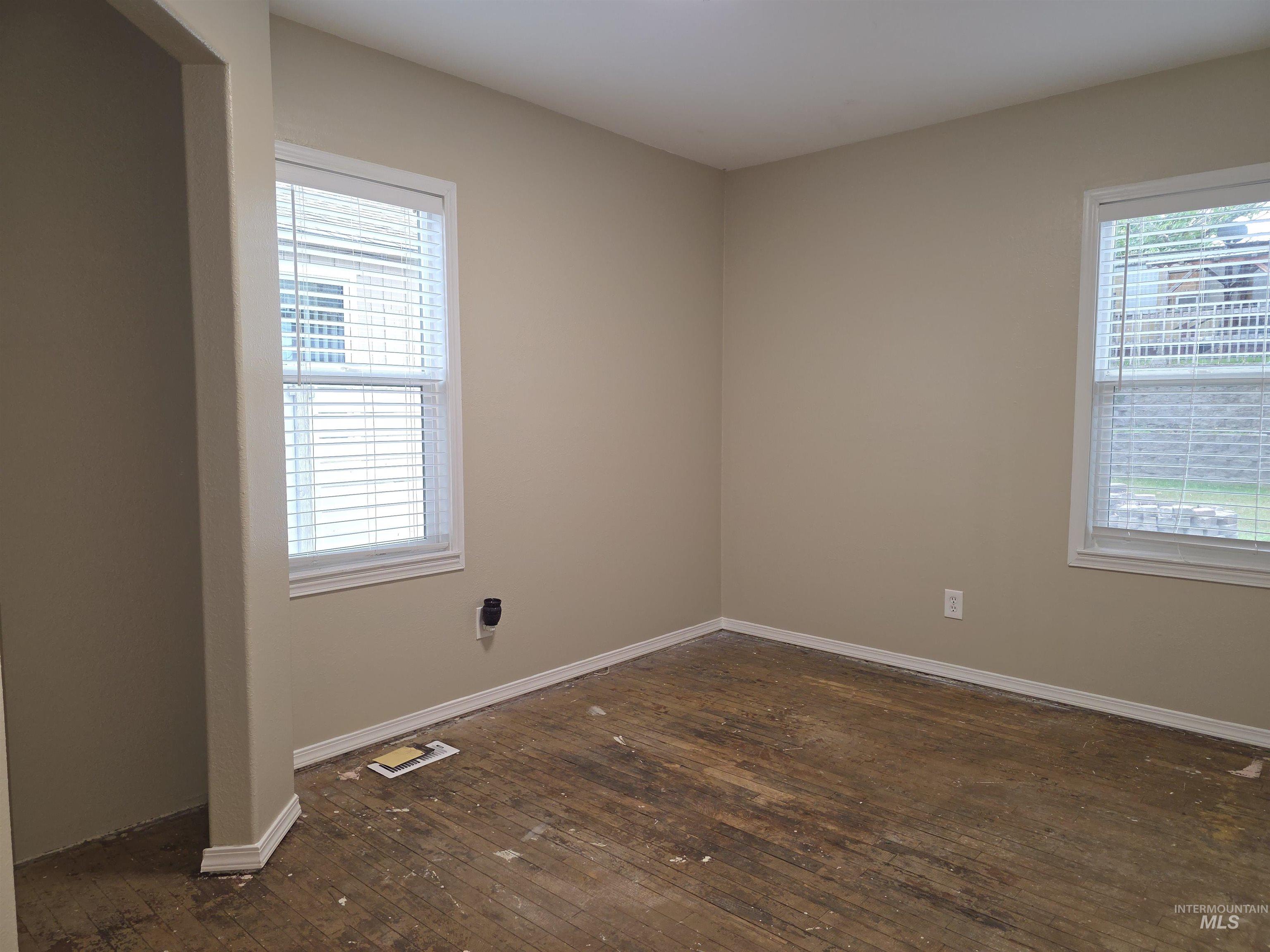 1375 Poplar Property Photo 26