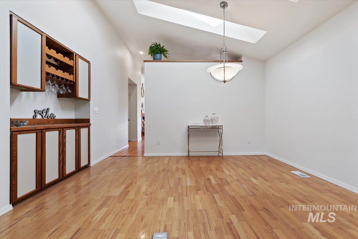 1260 E Woodvine Property Photo 24