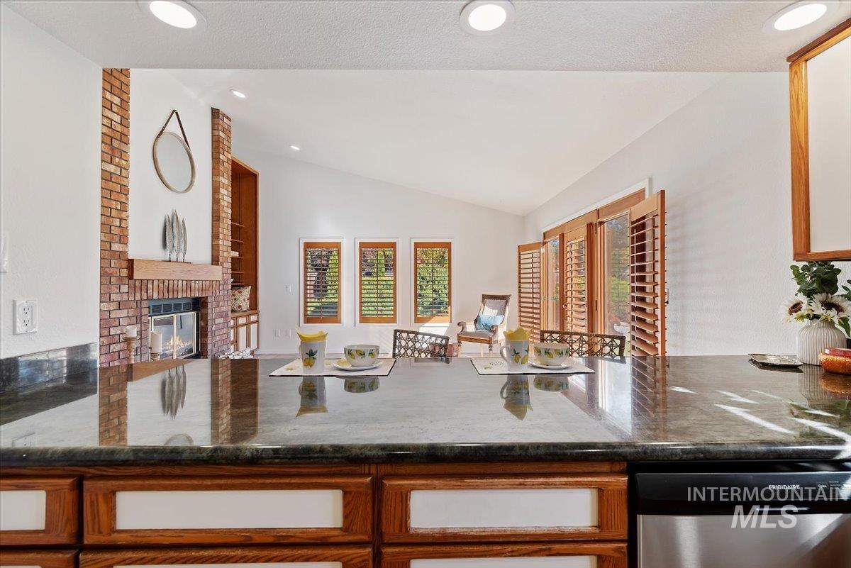 1260 E Woodvine Property Photo 31