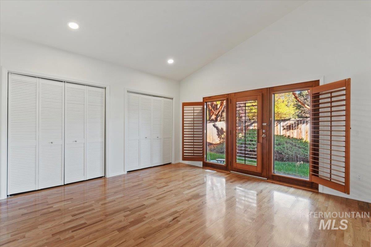 1260 E Woodvine Property Photo 35