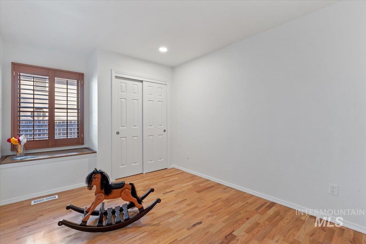 1260 E Woodvine Property Photo 42