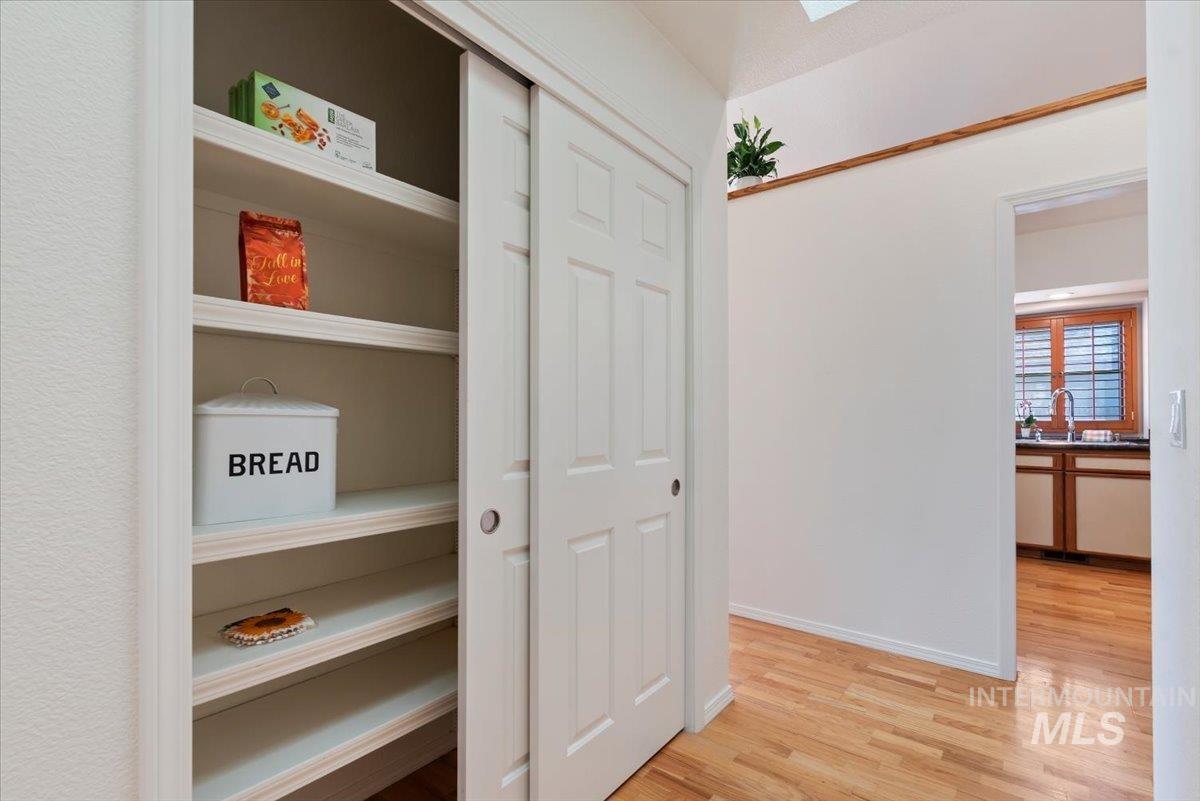 1260 E Woodvine Property Photo 46