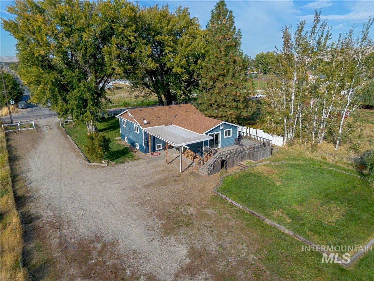 575 W Sales Yard Rd Property Photo 8