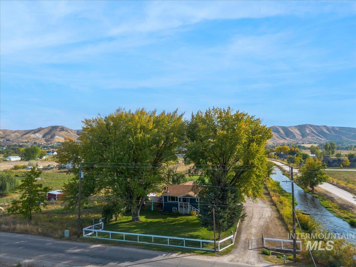 575 W Sales Yard Rd Property Photo 10