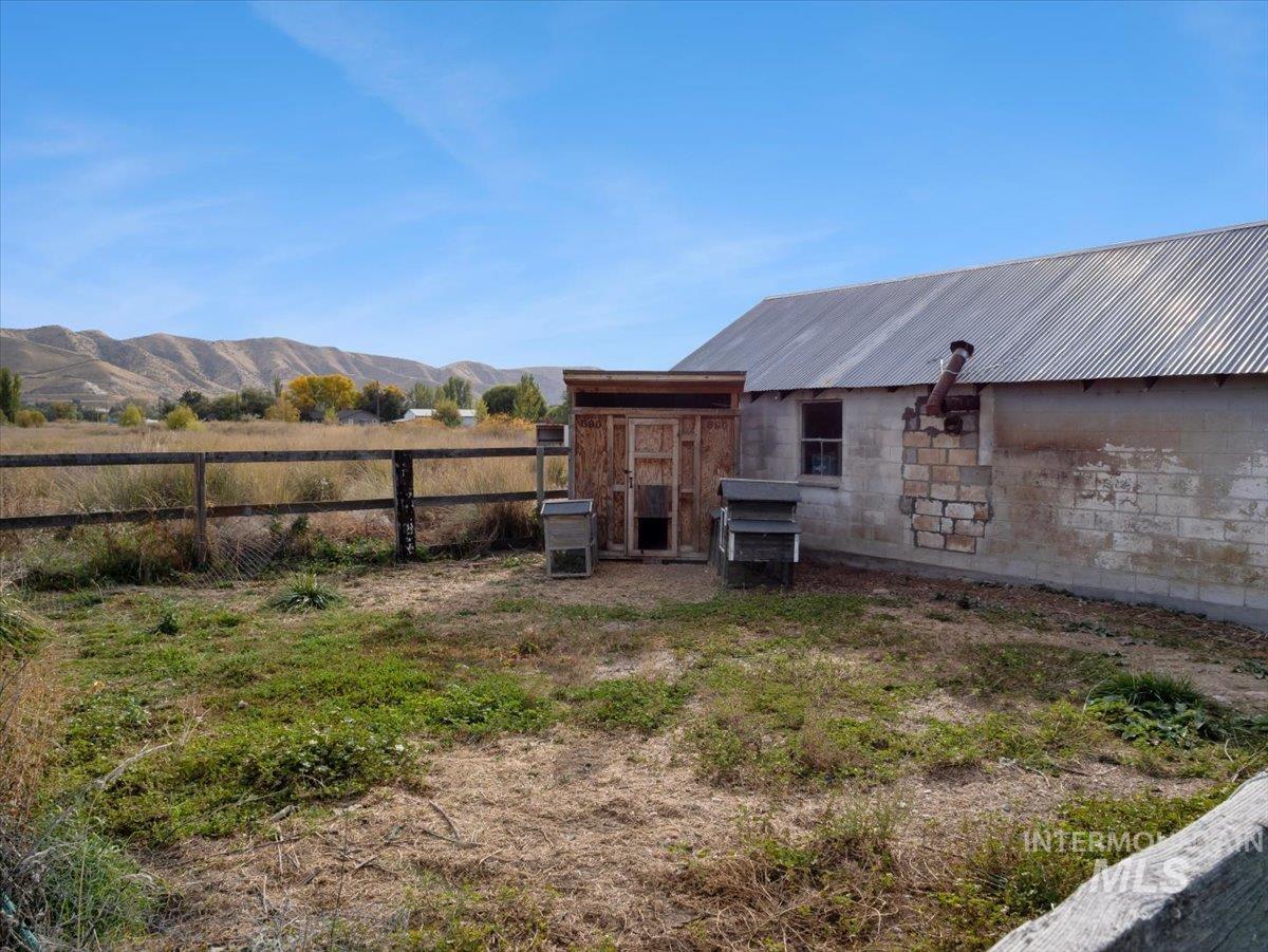 575 W Sales Yard Rd Property Photo 46