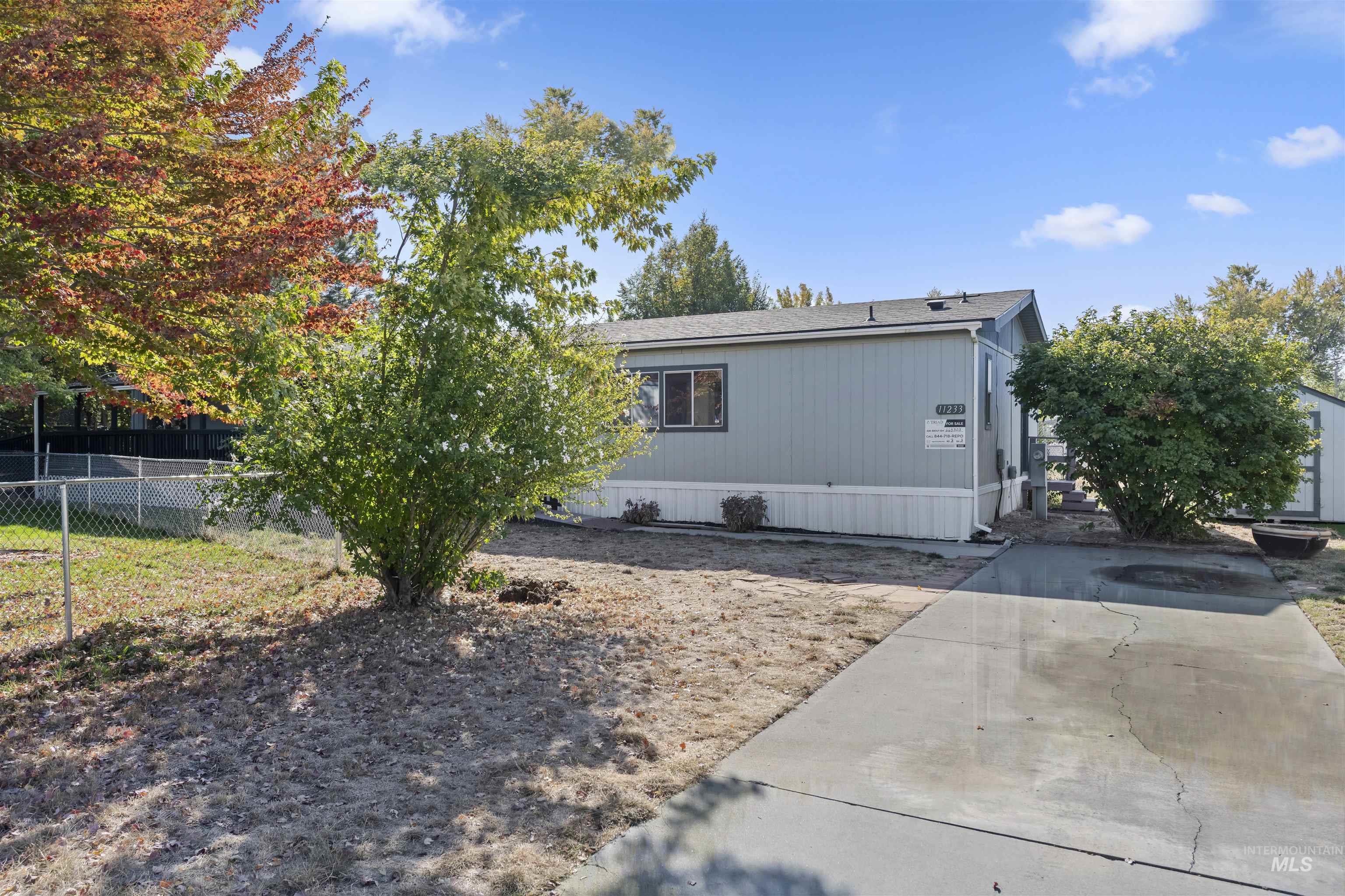 11233 Irving St Property Photo 1