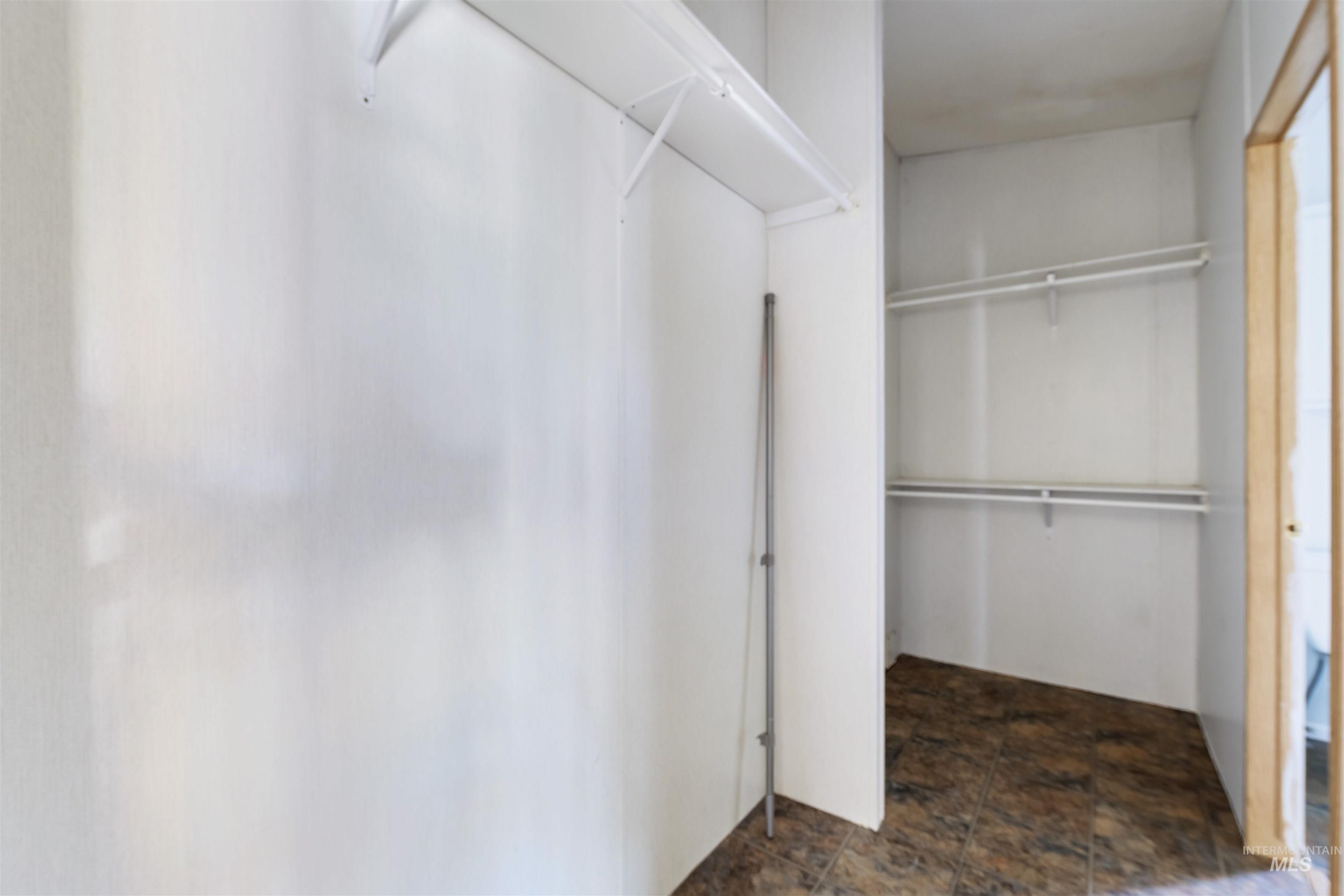11233 Irving St Property Photo 20