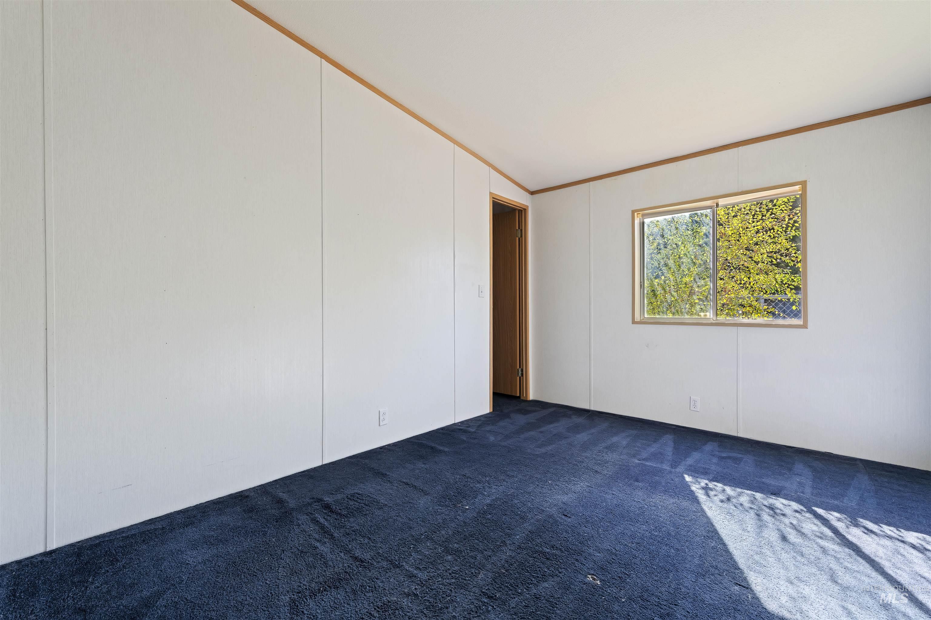11233 Irving St Property Photo 21