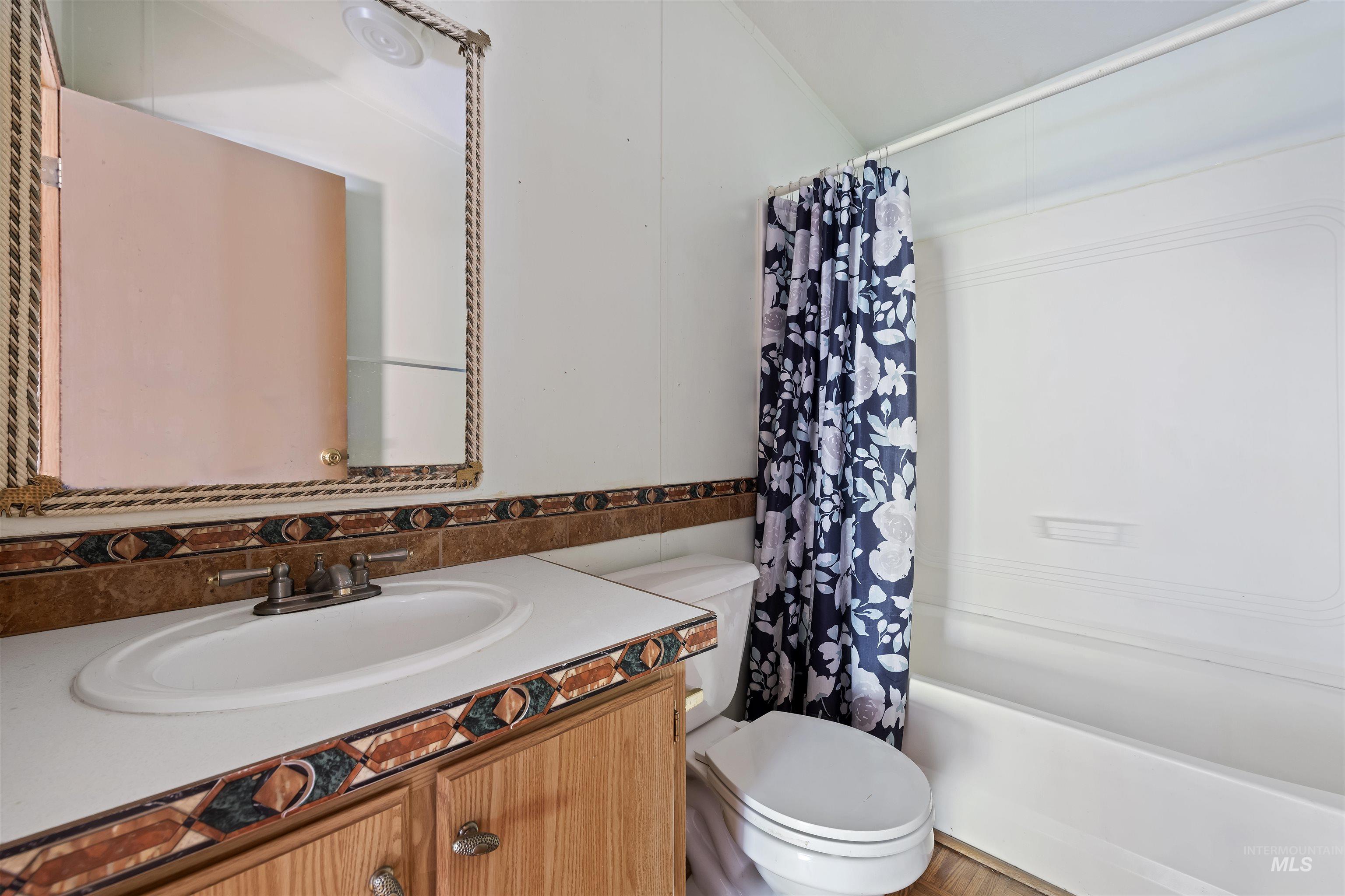 11233 Irving St Property Photo 22
