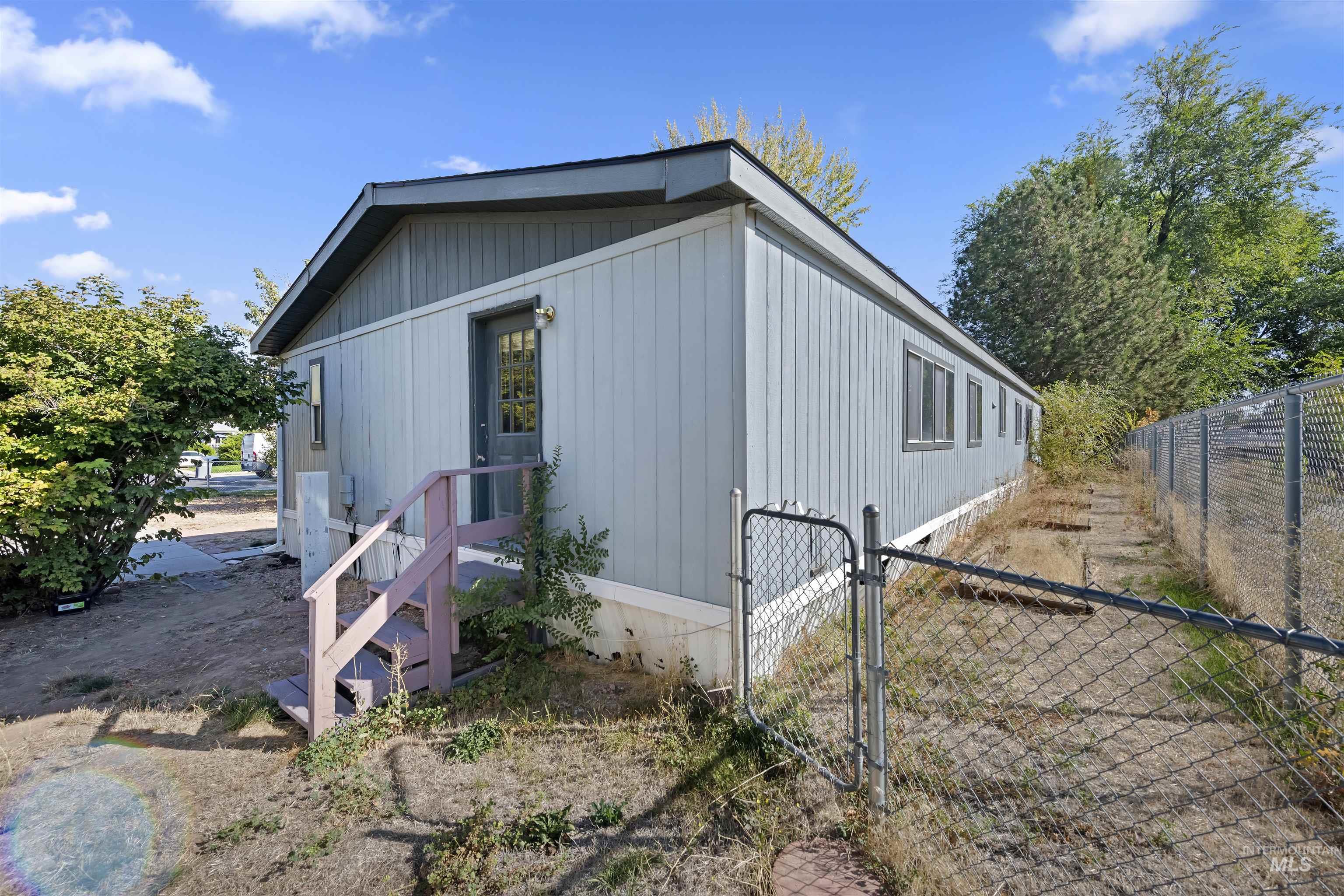 11233 Irving St Property Photo 29