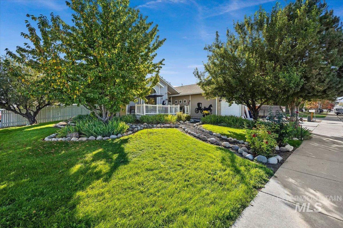 480 Carriage Lane