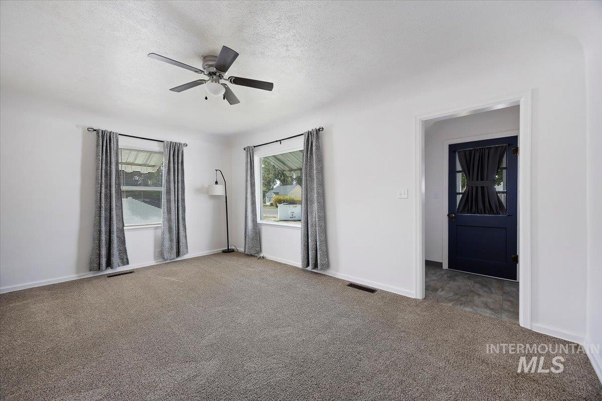 1010 E Property Photo 5