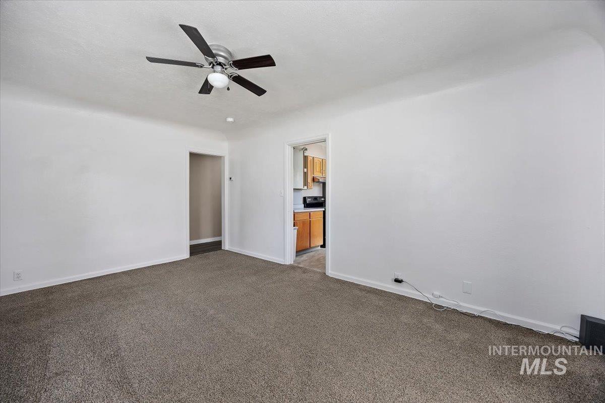 1010 E Property Photo 7