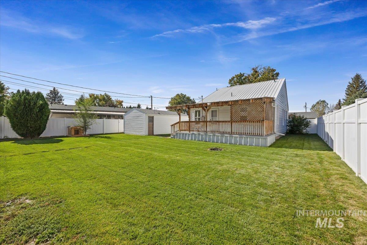 1010 E Property Photo 30
