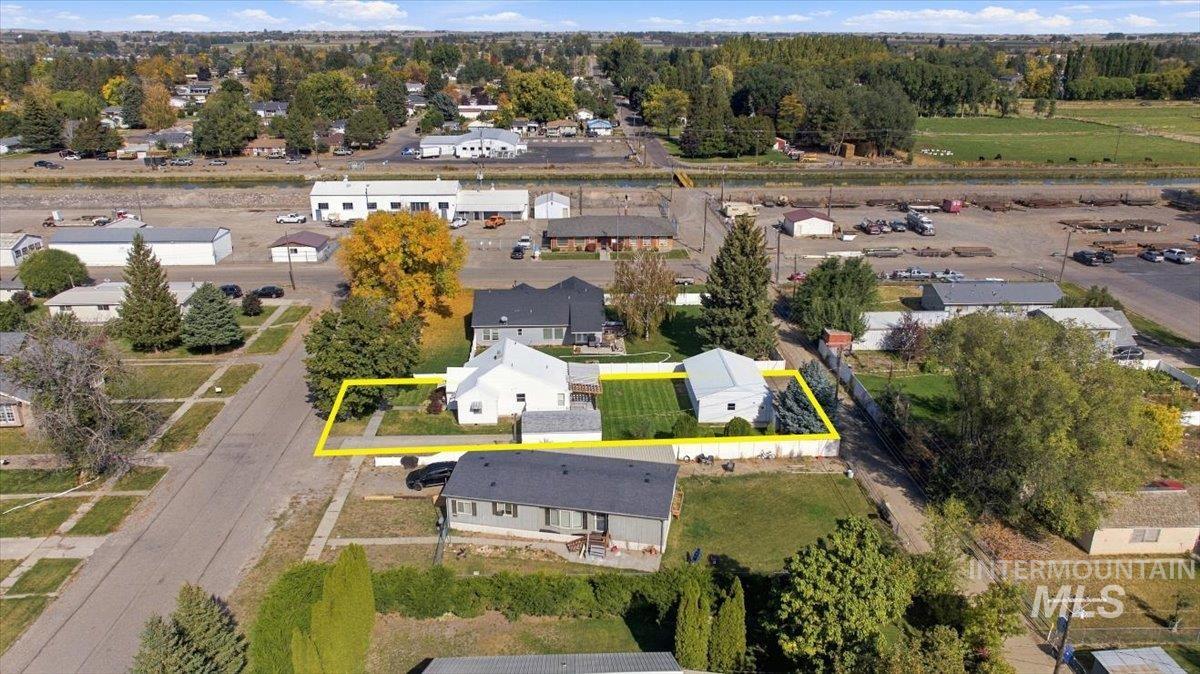 1010 E Property Photo 36