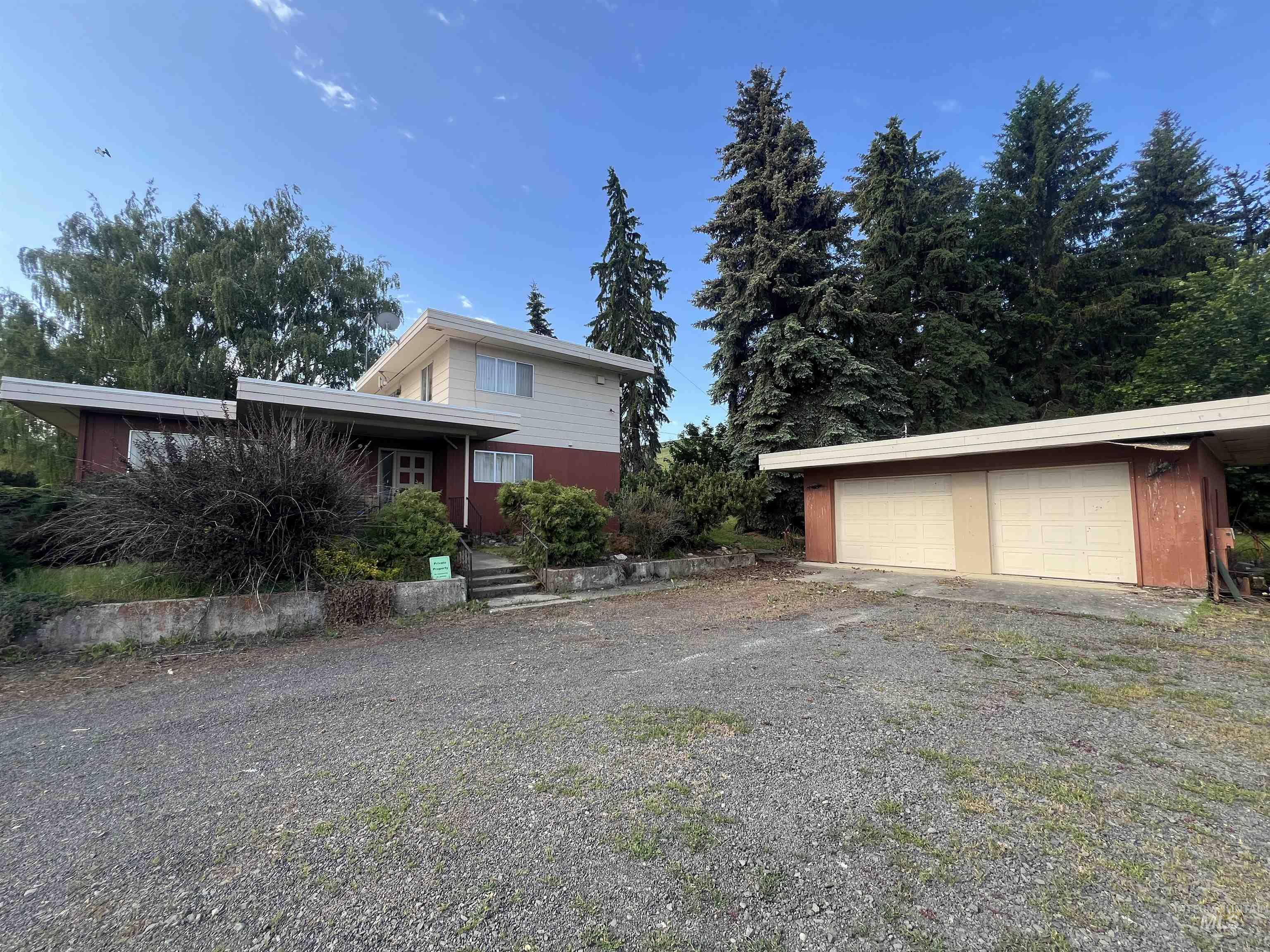 409 N Parkway Property Photo 3