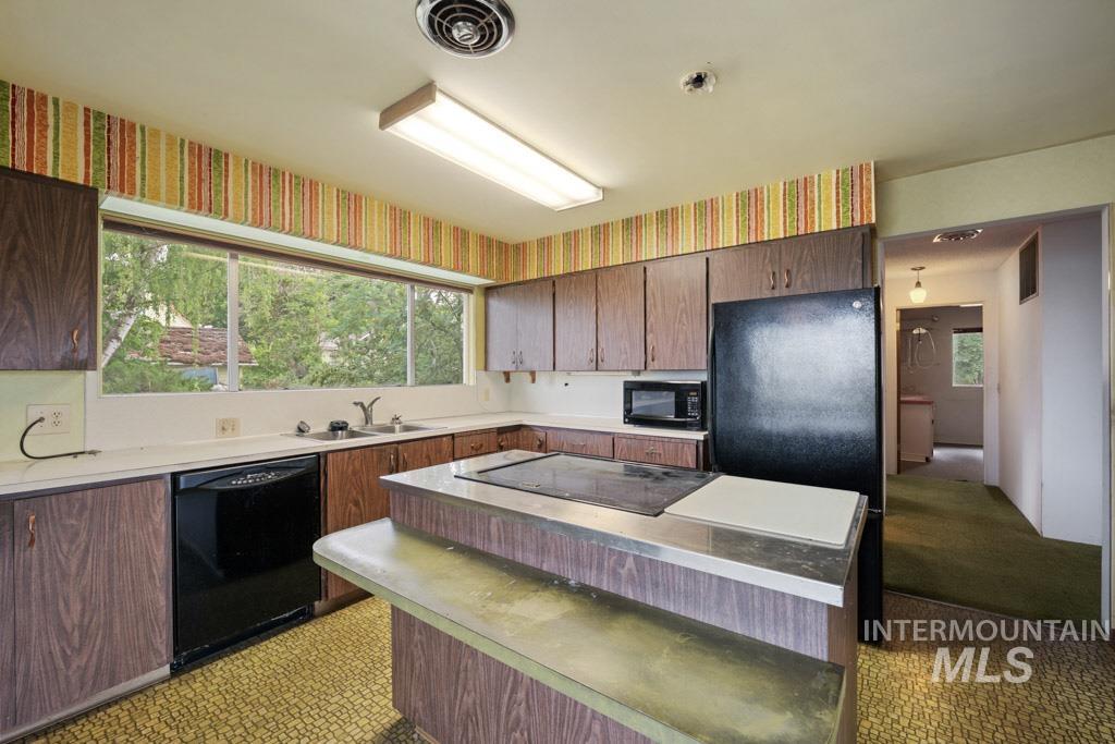 409 N Parkway Property Photo 10