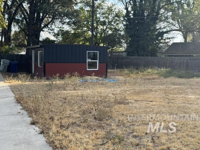 575 S 10th E Property Photo 2