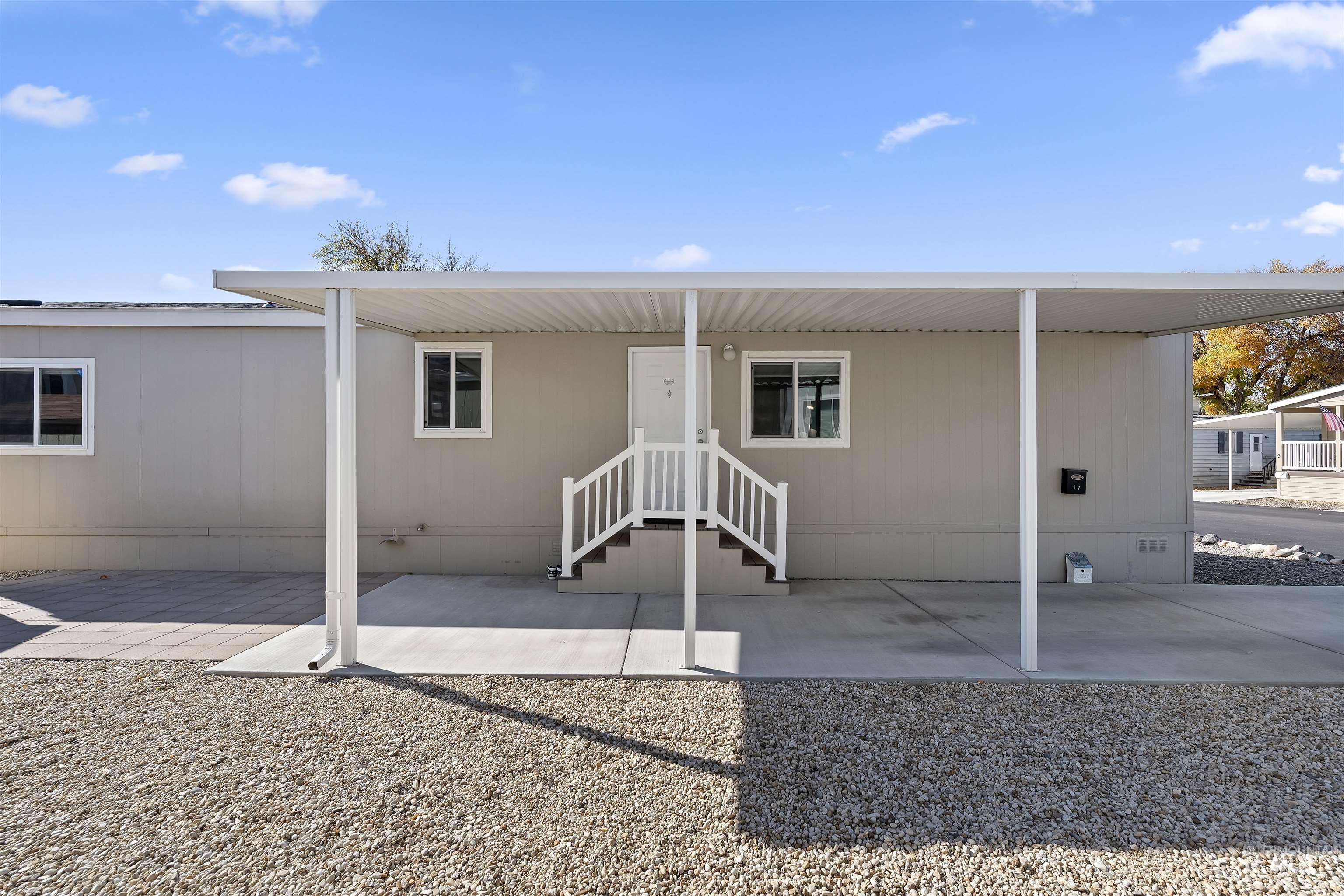 2401 Owyhee St Property Photo 1