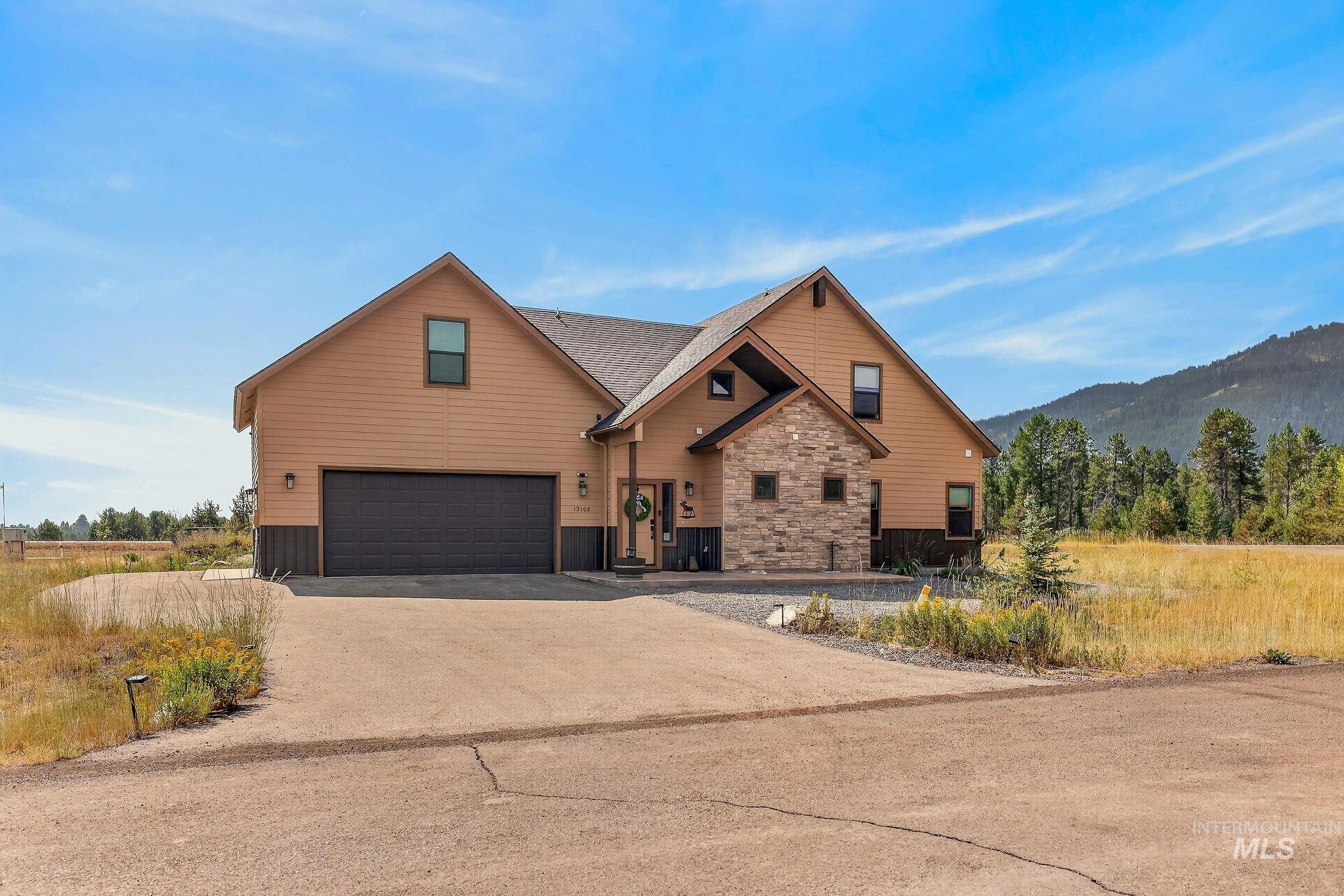 13102 Hawks Bay Property Photo 1