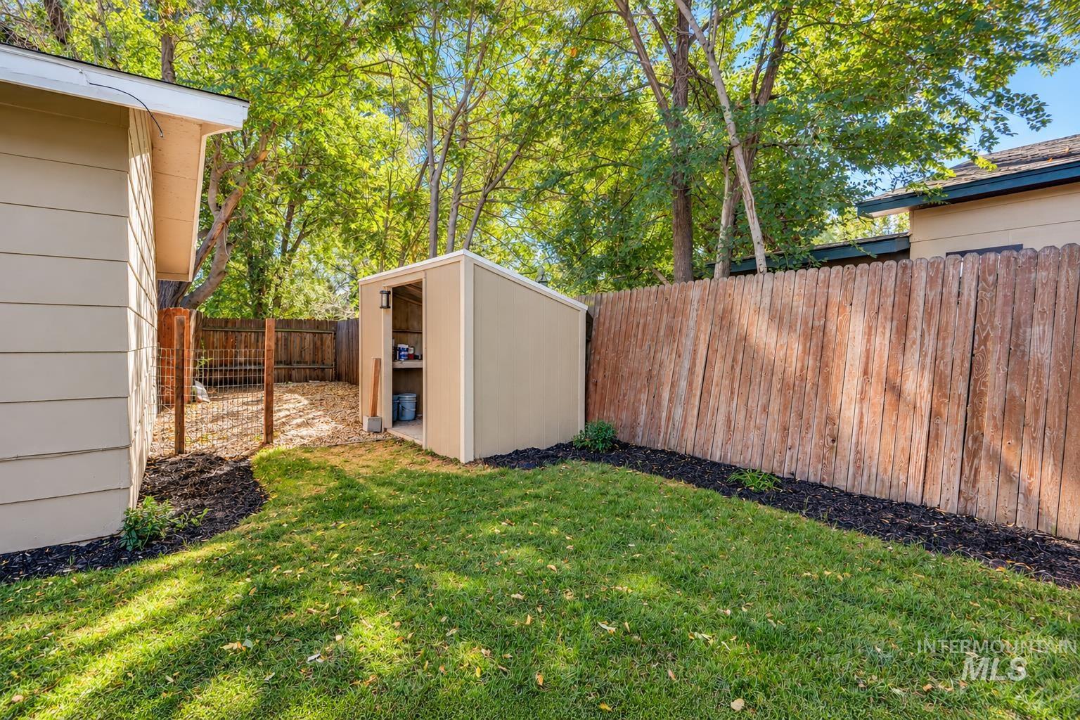 3215 W Alpine Street Property Photo 32