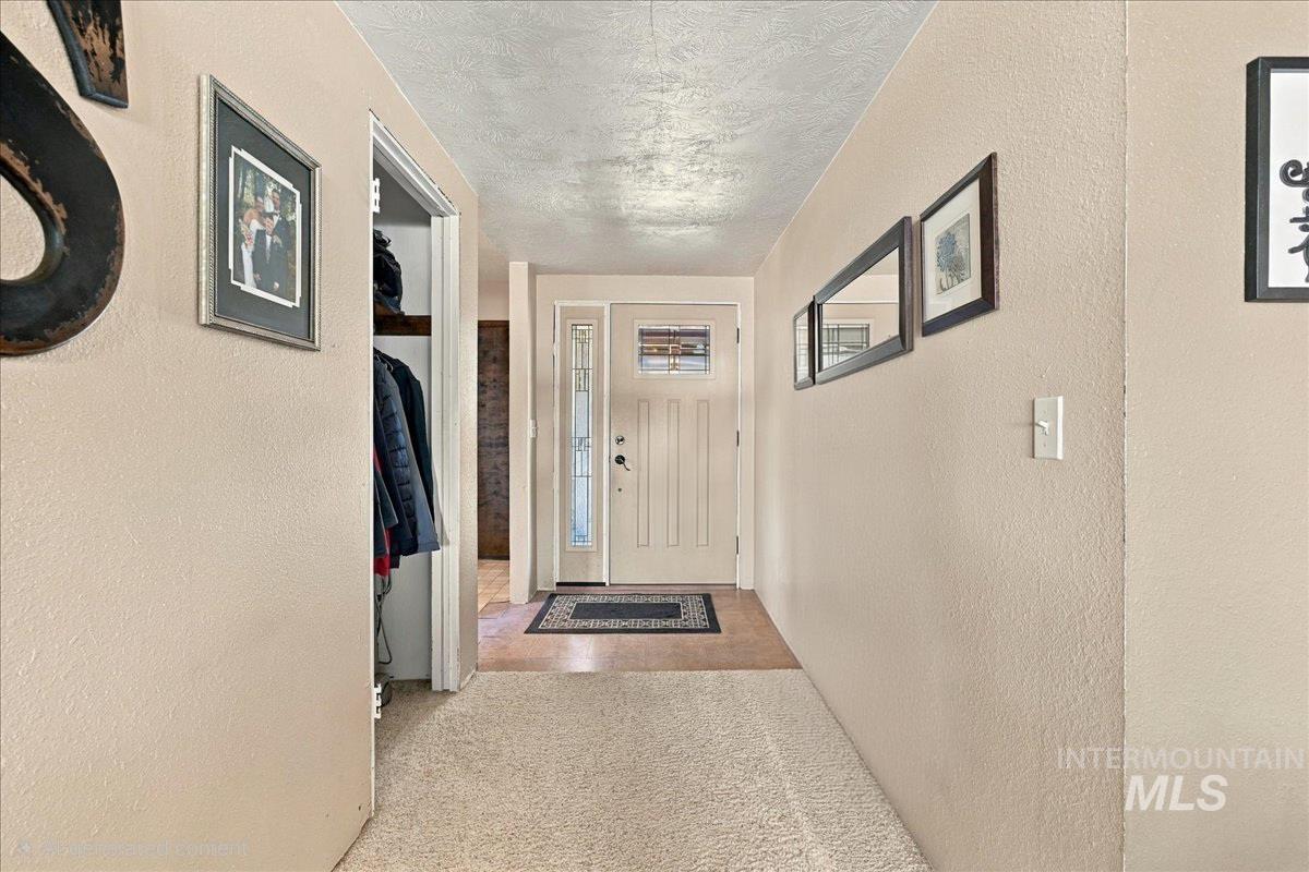 748 W Steeple View Drive Property Photo 6