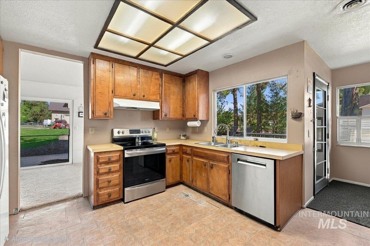 748 W Steeple View Drive Property Photo 10