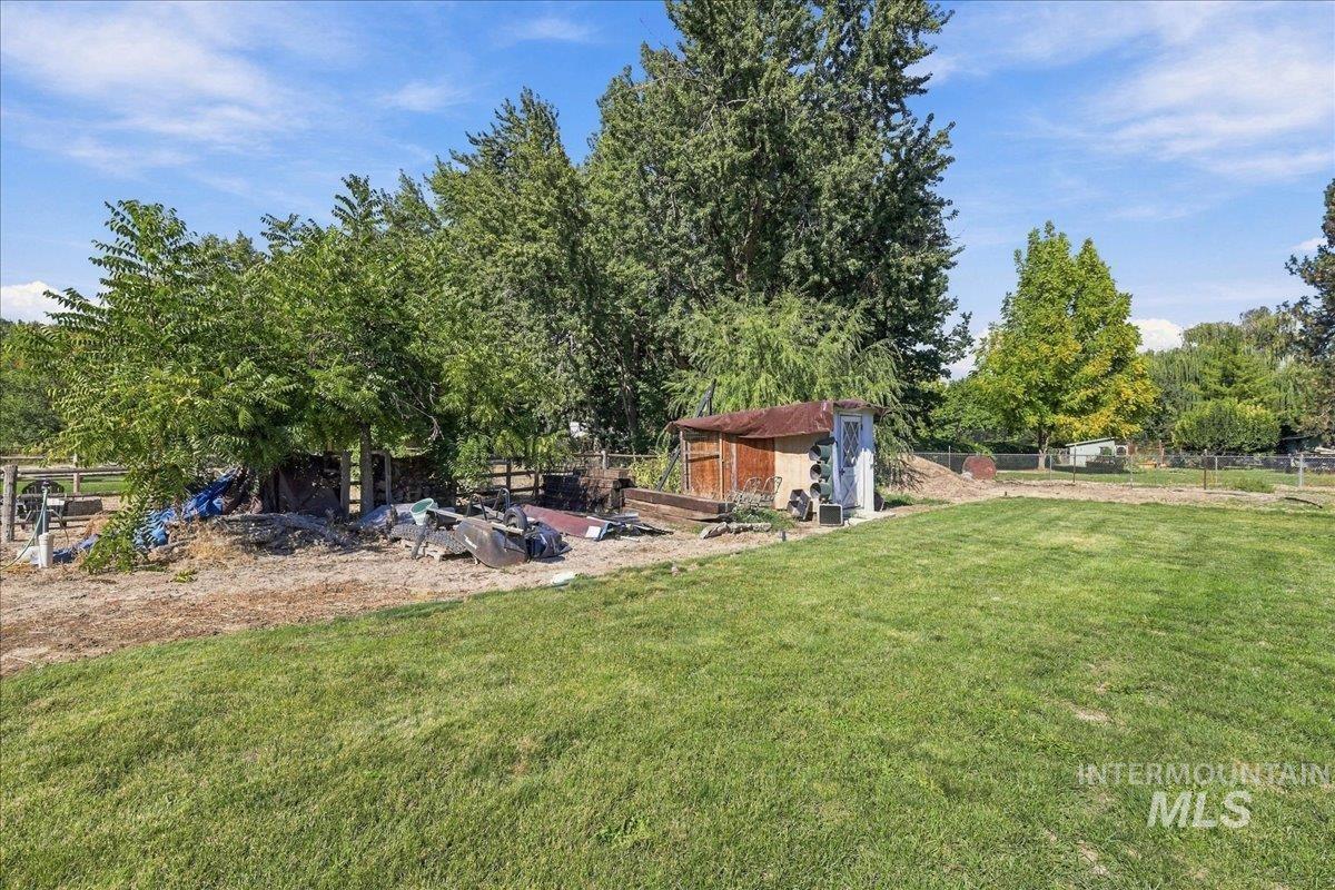 748 W Steeple View Drive Property Photo 34