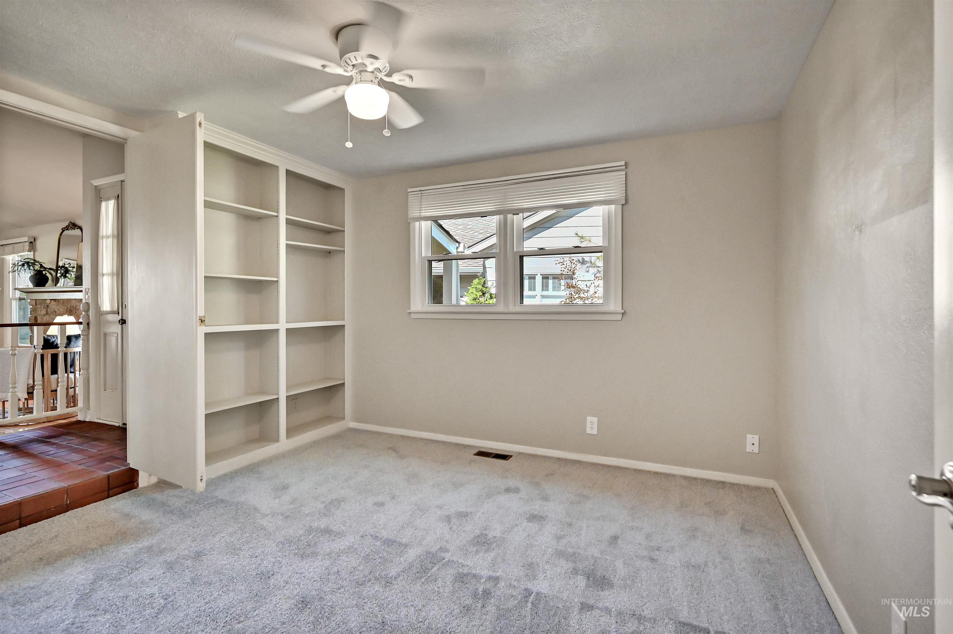 3153 S Lakewood Way Property Photo 14