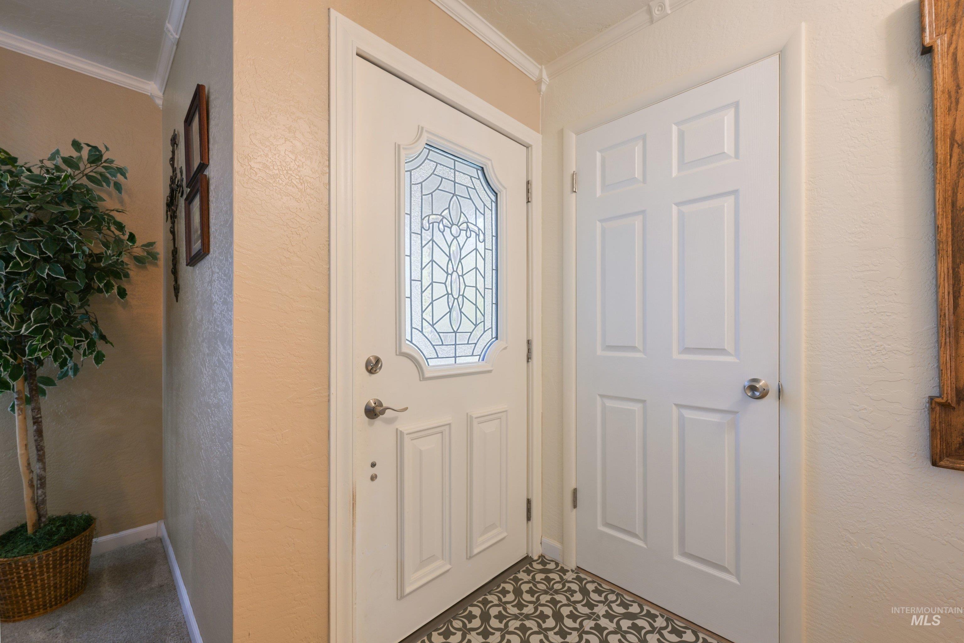 1821 Howard Ave Property Photo 7