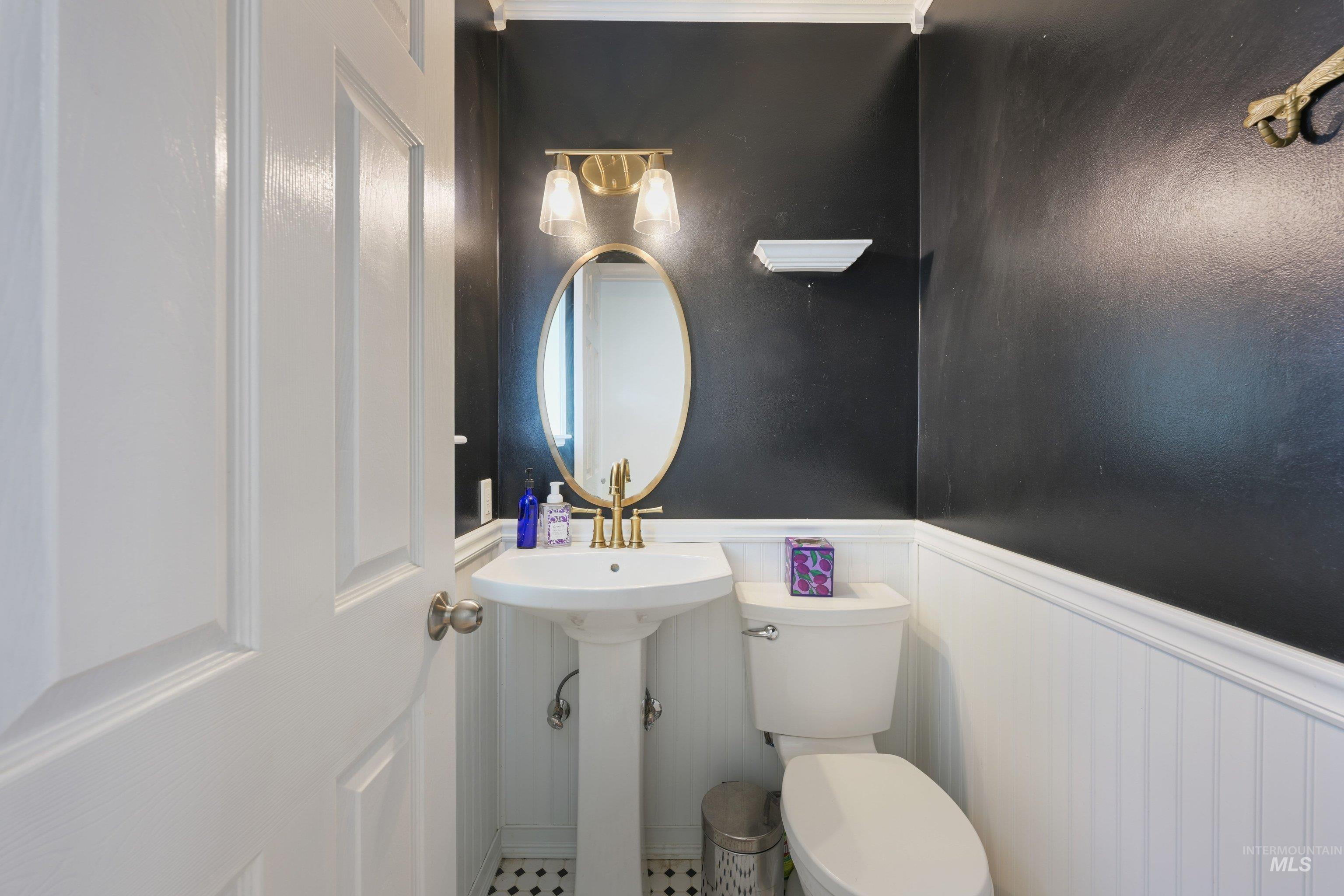 1821 Howard Ave Property Photo 16