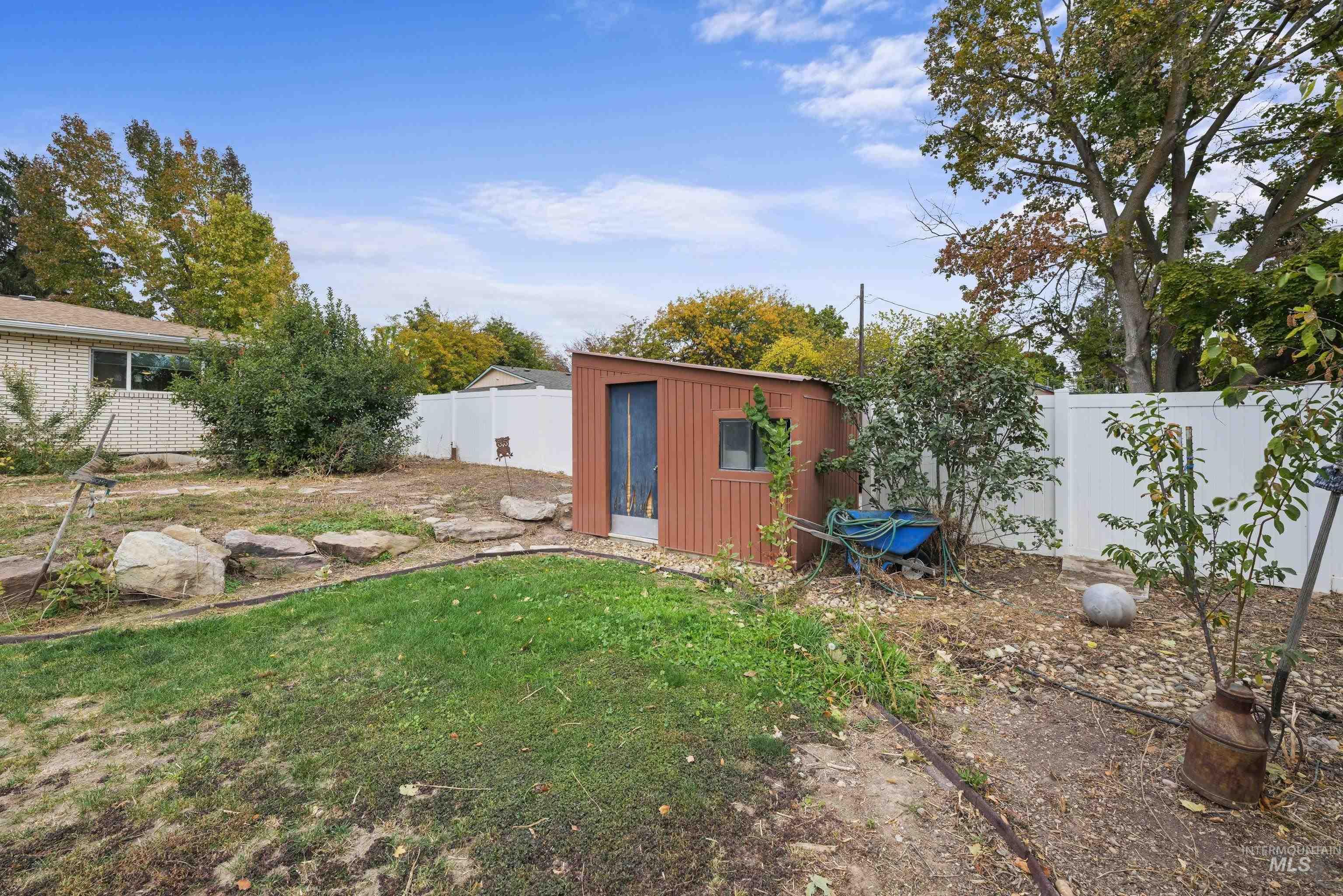 1821 Howard Ave Property Photo 43