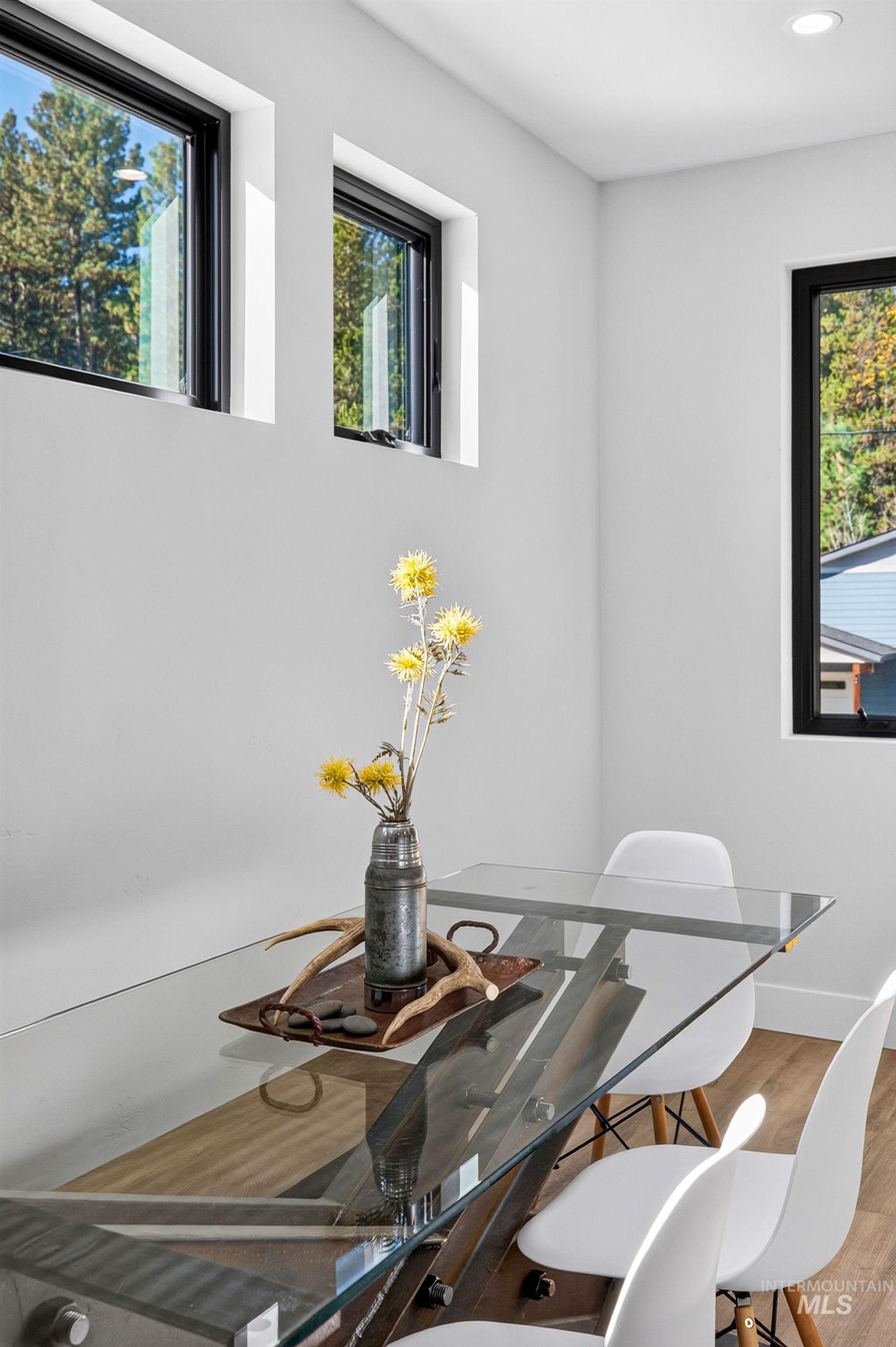 1111 Knowles Road Property Photo 15