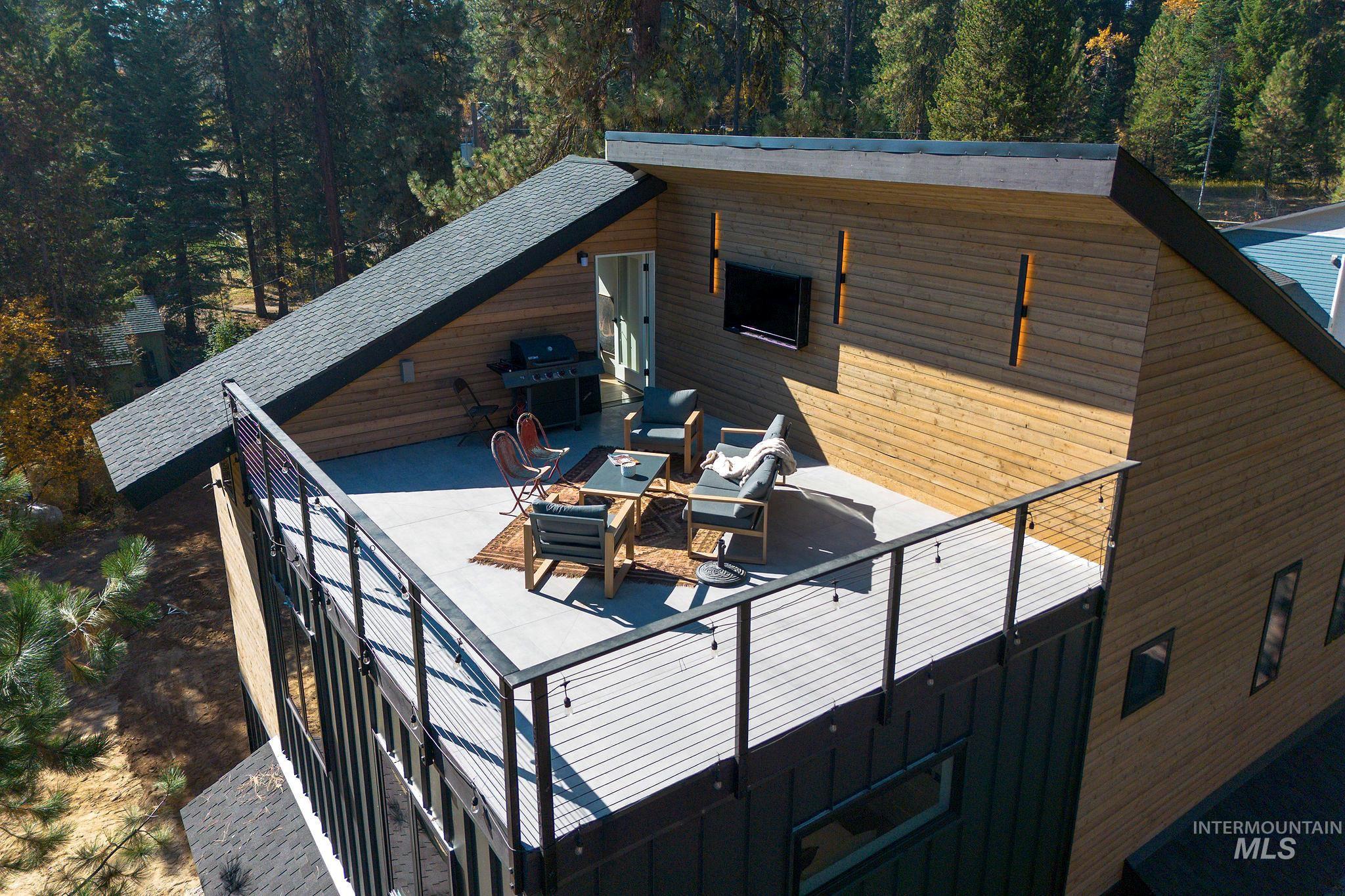 1111 Knowles Road Property Photo 27