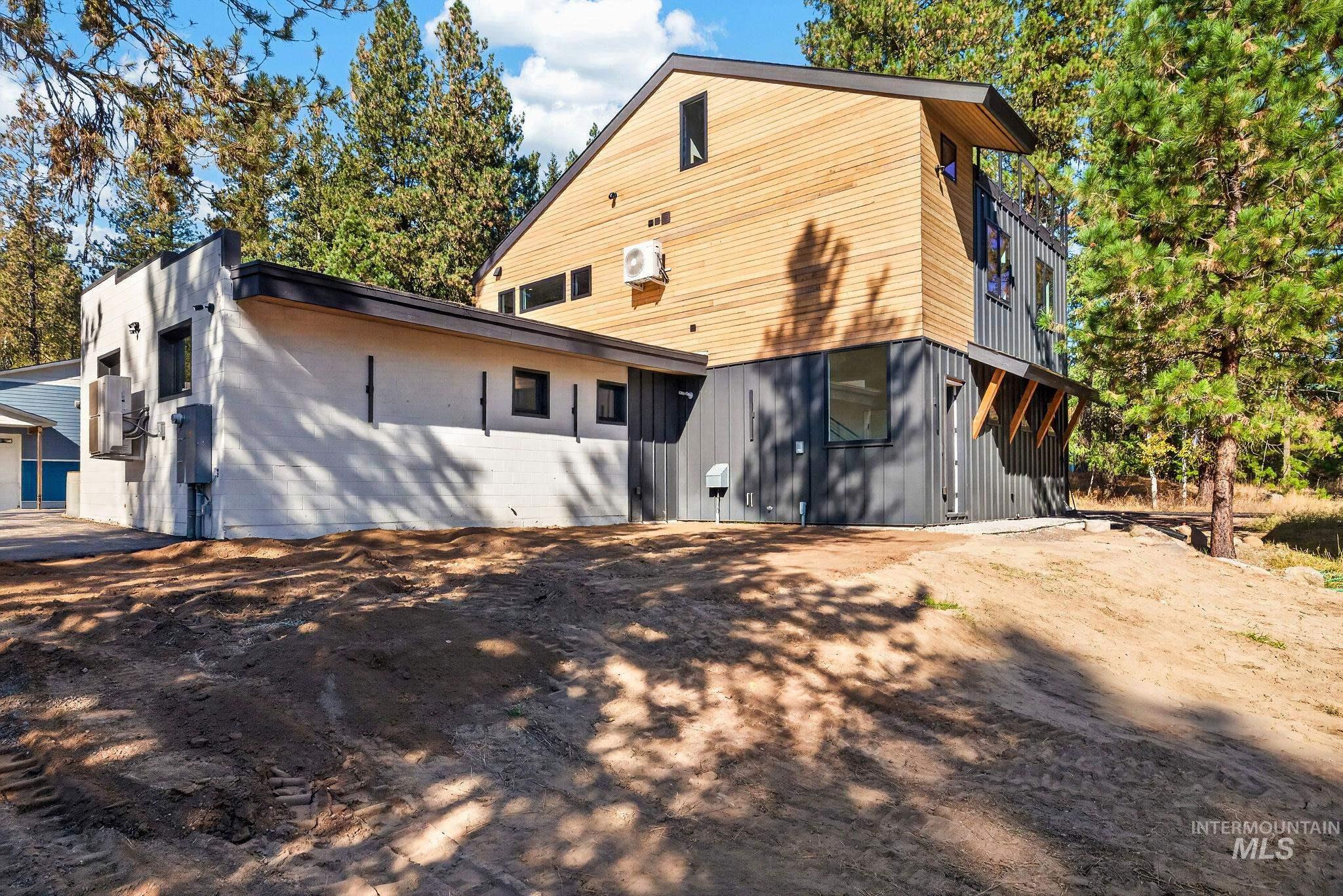 1111 Knowles Road Property Photo 42