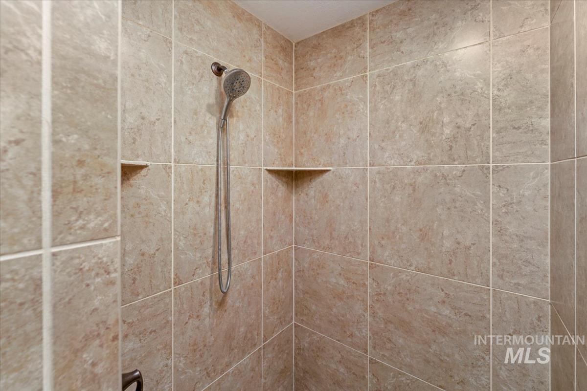 15531 Sequoia Grove Way Property Photo 33