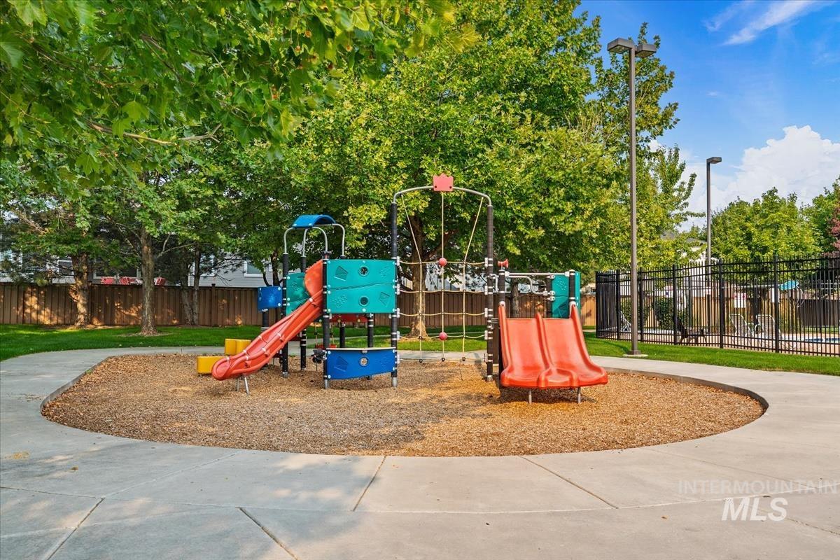 15531 Sequoia Grove Way Property Photo 47