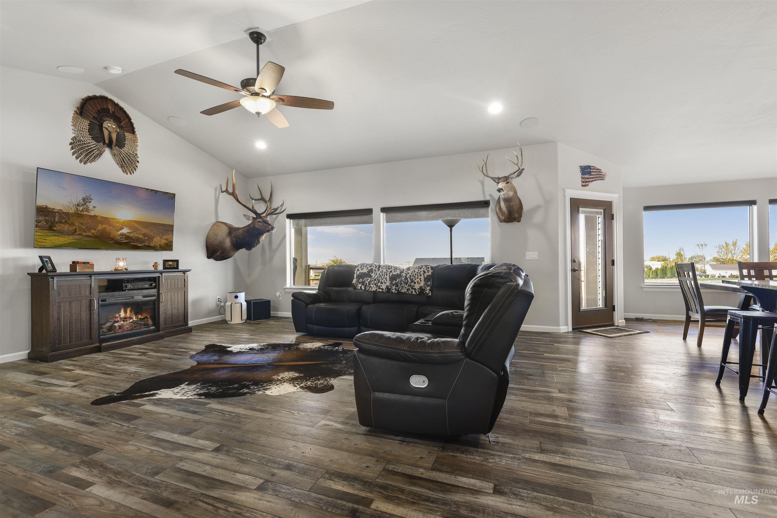 583 Smokey Mountain Property Photo 12