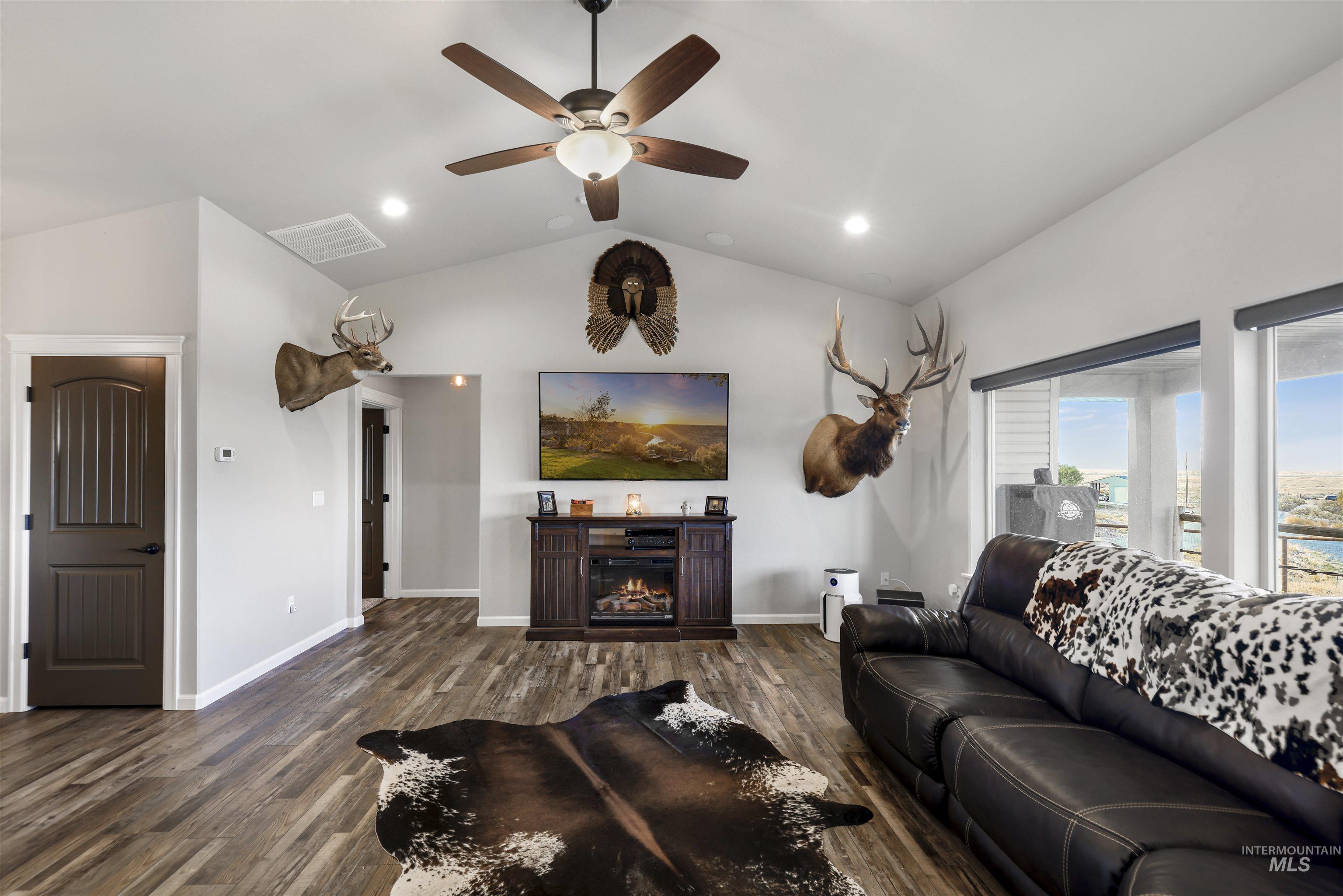 583 Smokey Mountain Property Photo 15