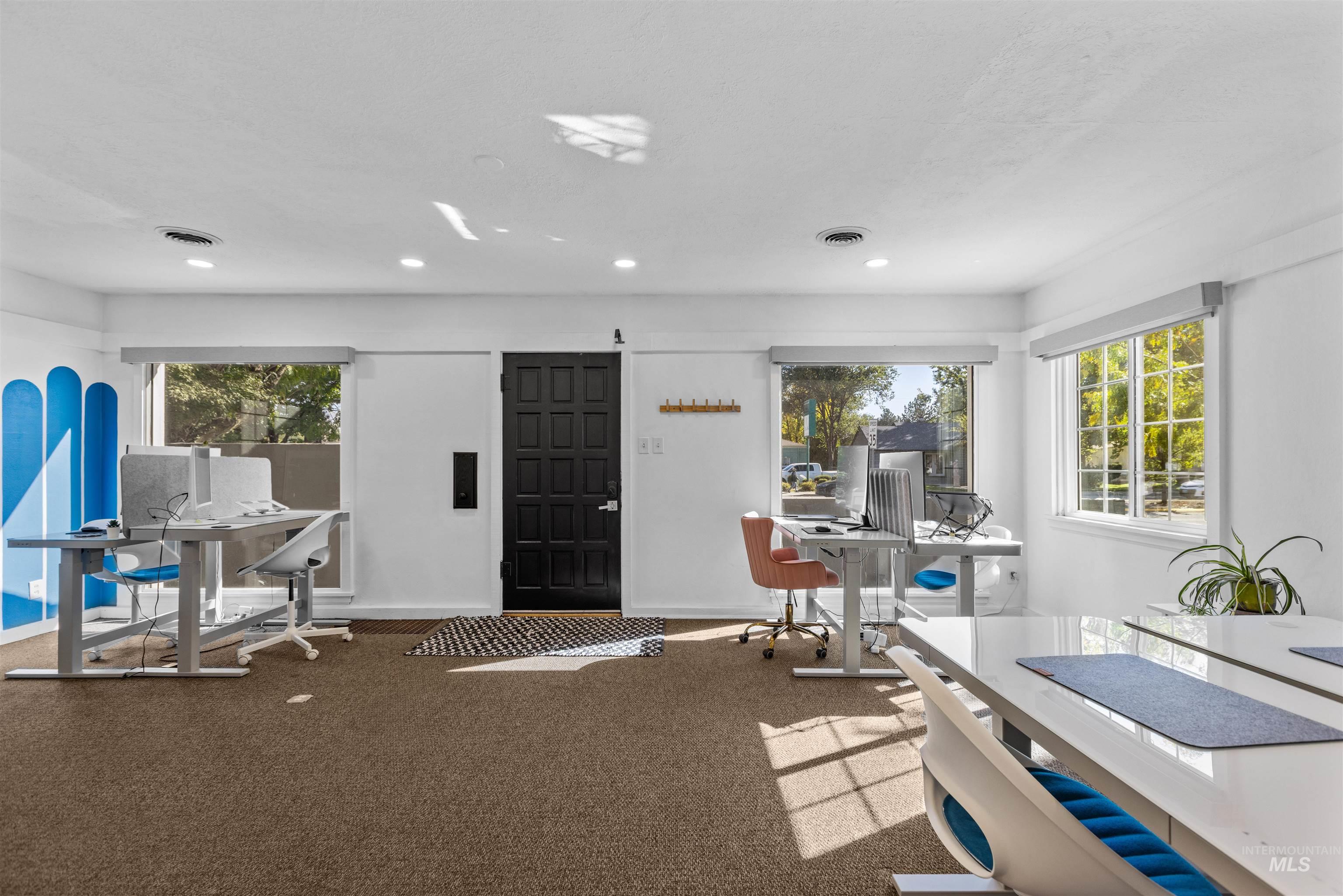 1403 S Broadway Avenue Property Photo 4