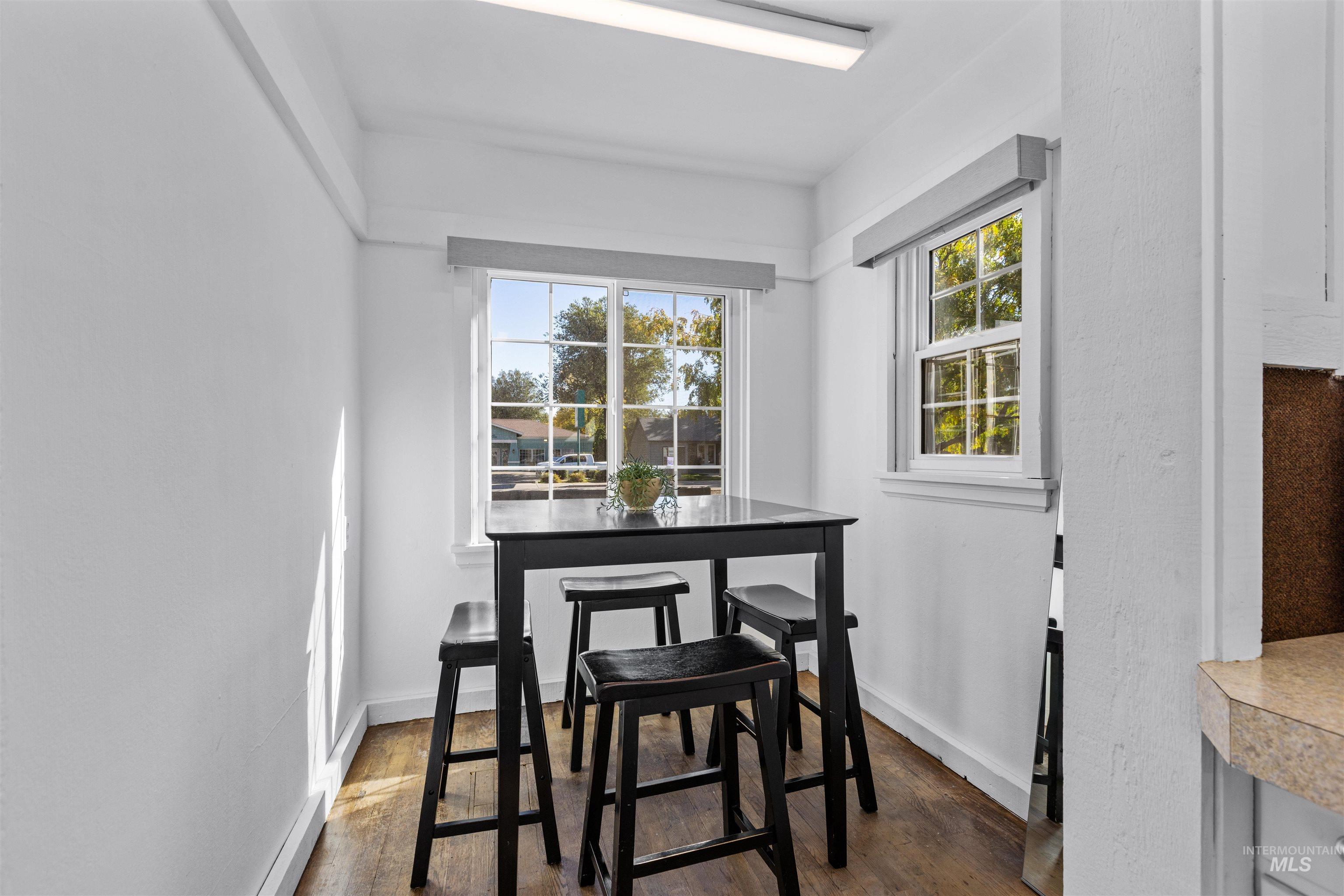1403 S Broadway Avenue Property Photo 11