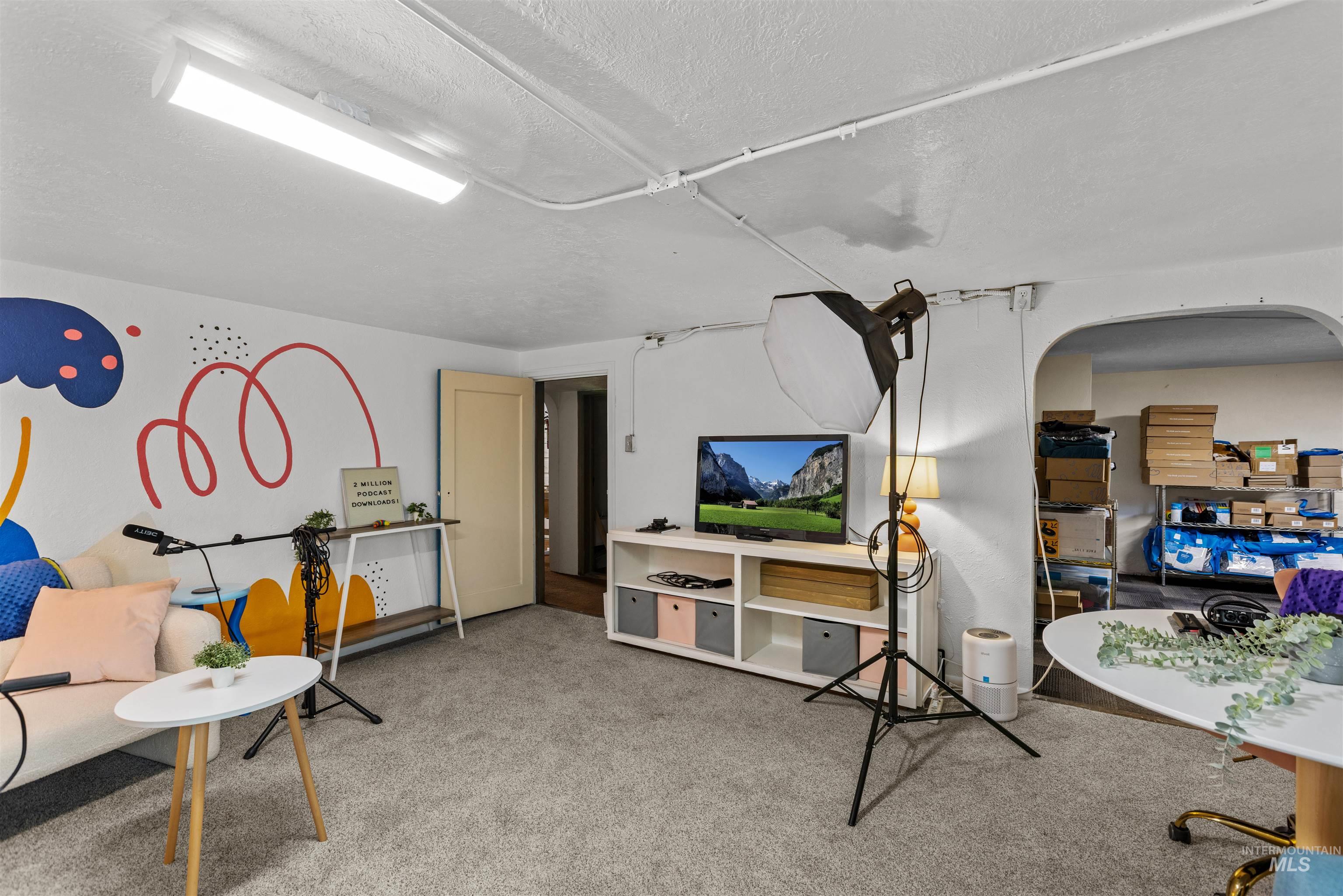 1403 S Broadway Avenue Property Photo 24