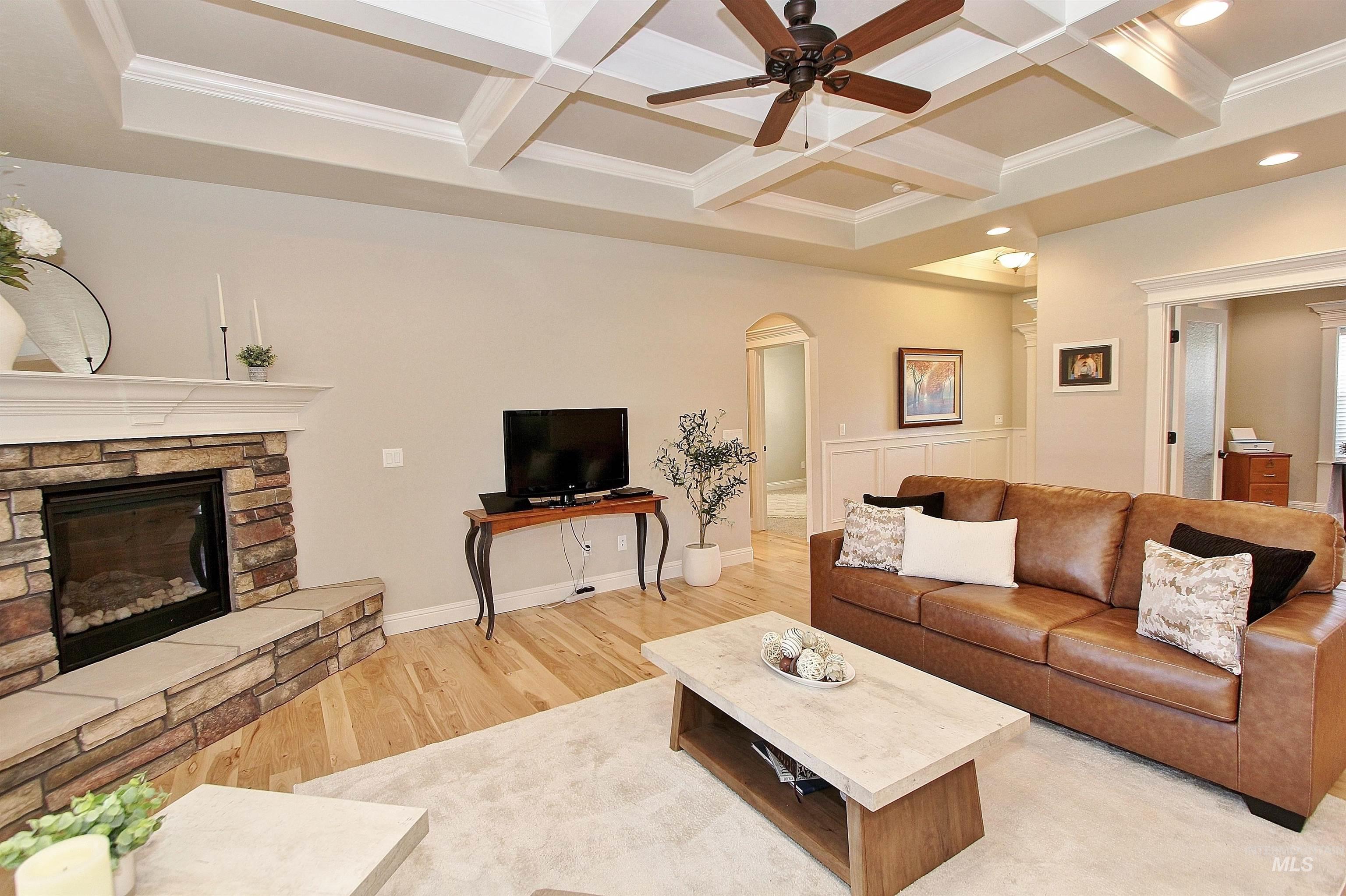 1007 N Mira Way Property Photo 7