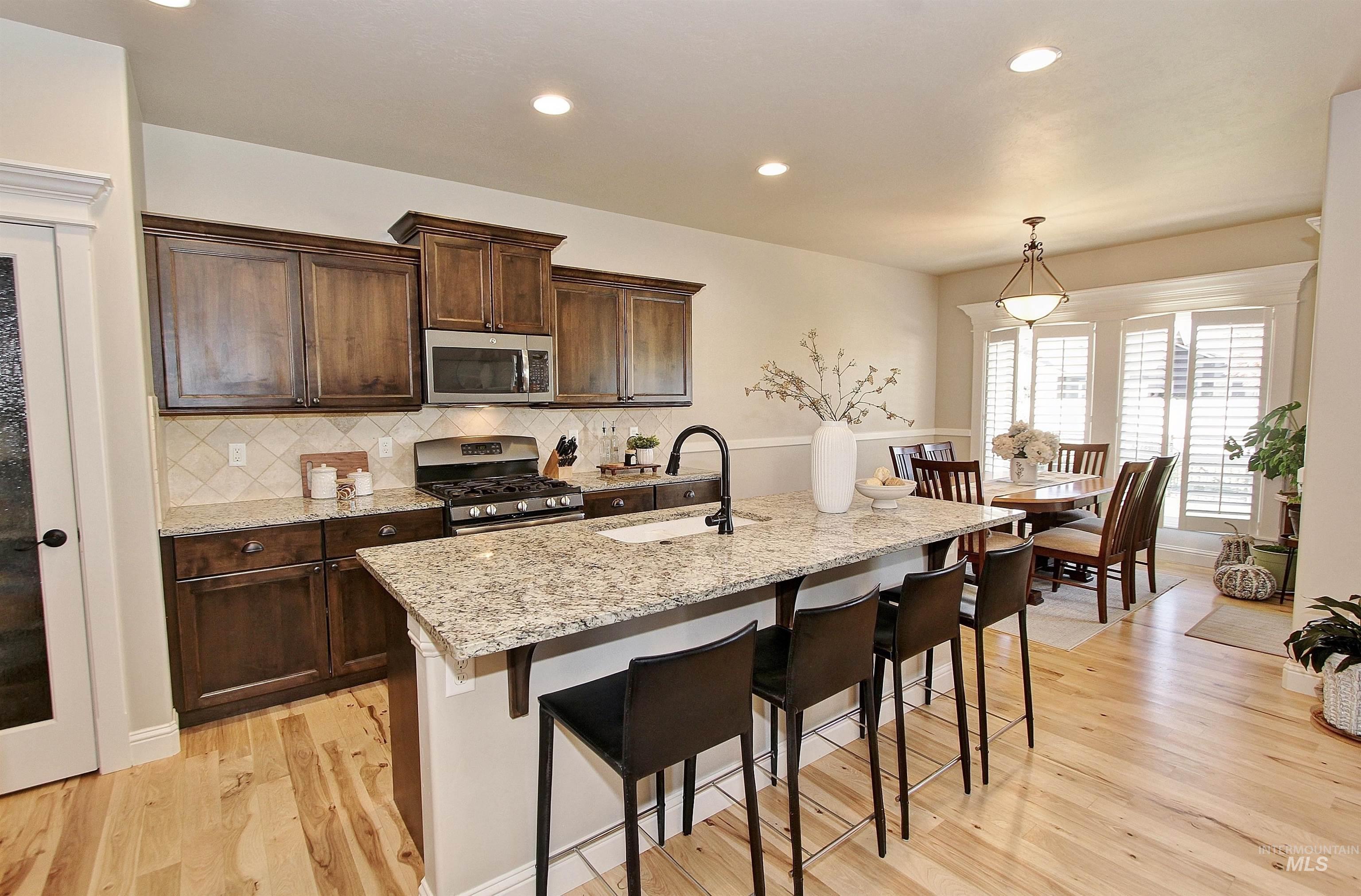 1007 N Mira Way Property Photo 9