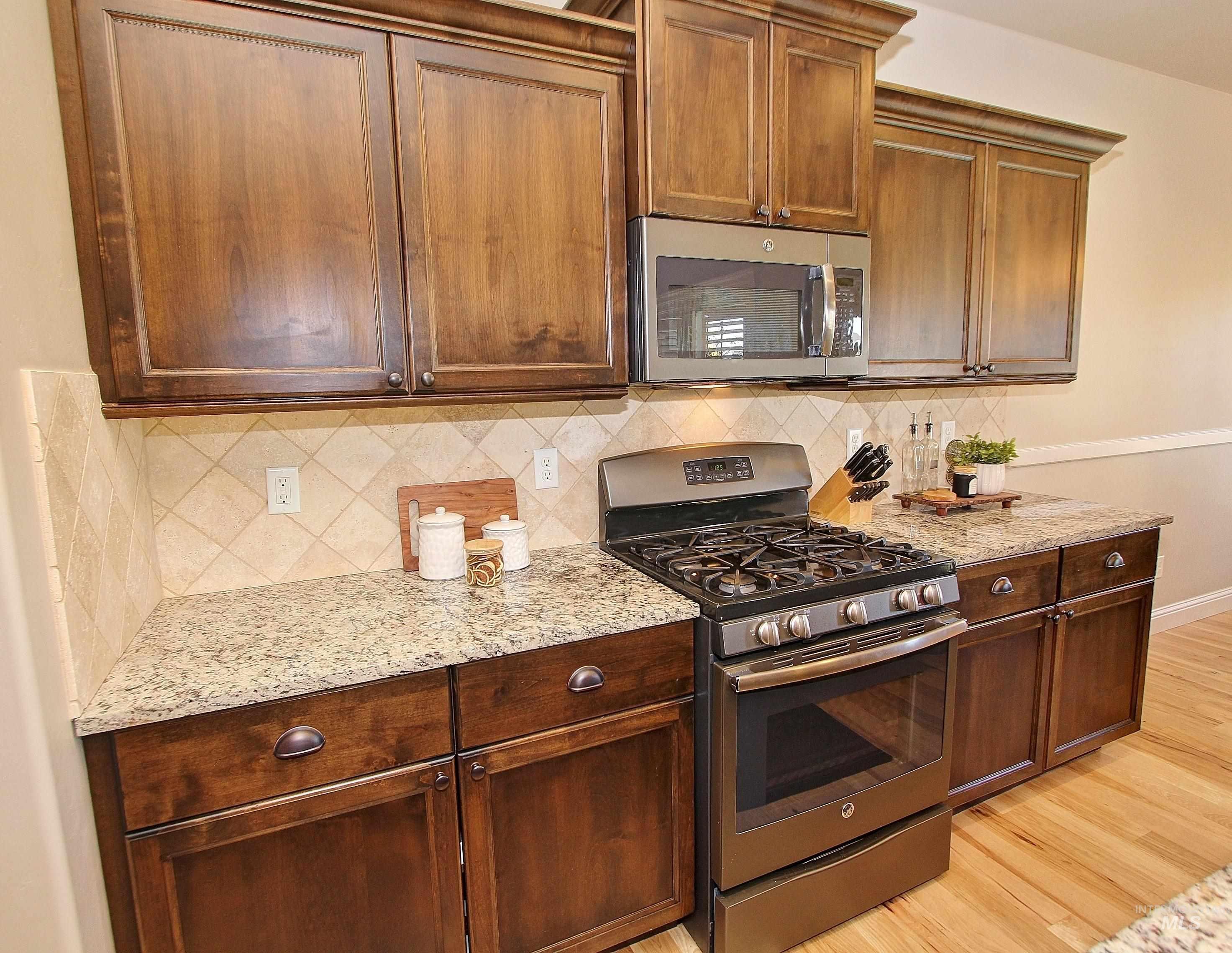 1007 N Mira Way Property Photo 11
